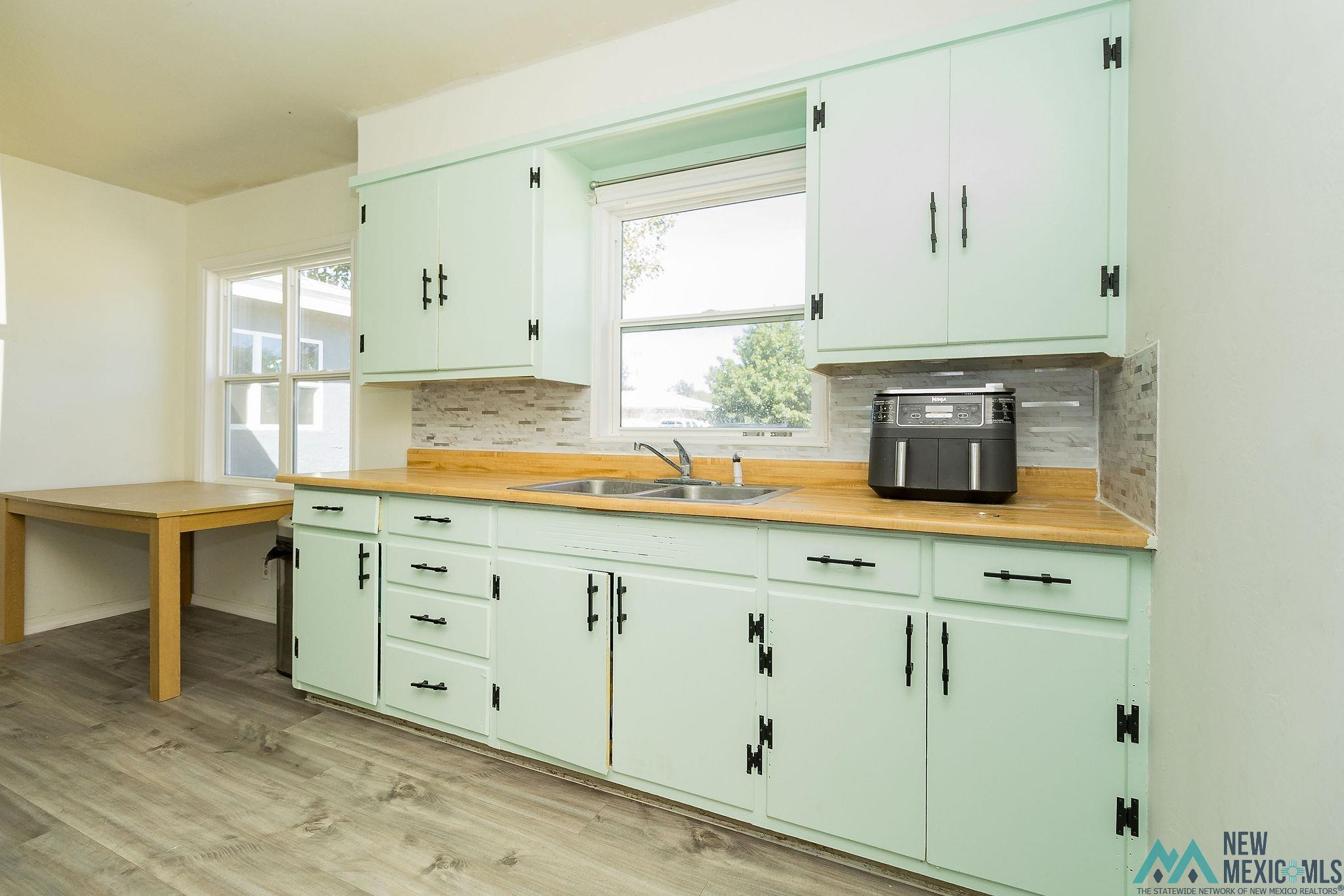 Clovis, New Mexico 88101, United States, 4 Bedrooms Bedrooms, ,2 BathroomsBathrooms,Residential,Active,43103