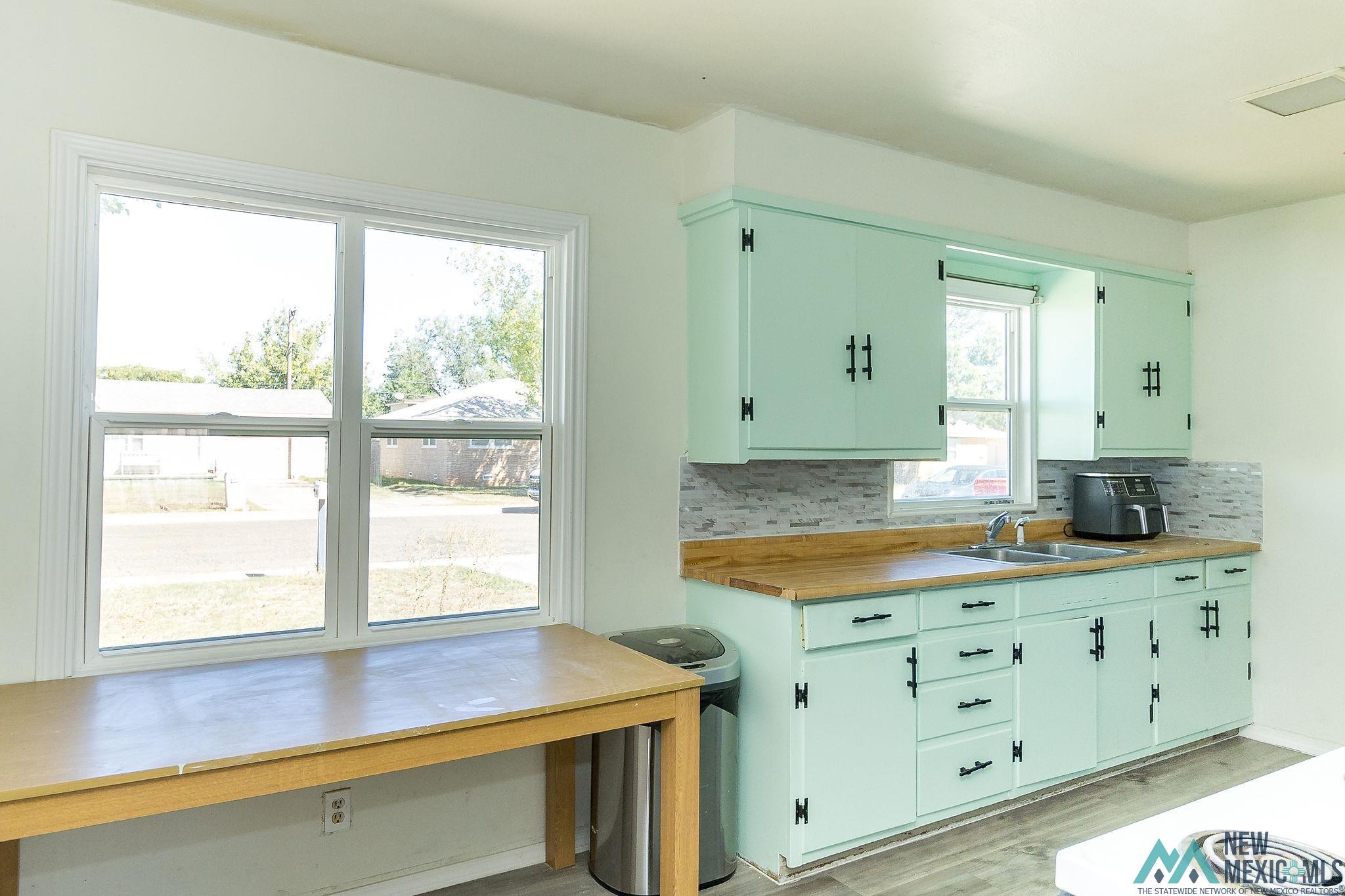 Clovis, New Mexico 88101, United States, 4 Bedrooms Bedrooms, ,2 BathroomsBathrooms,Residential,Active,43103