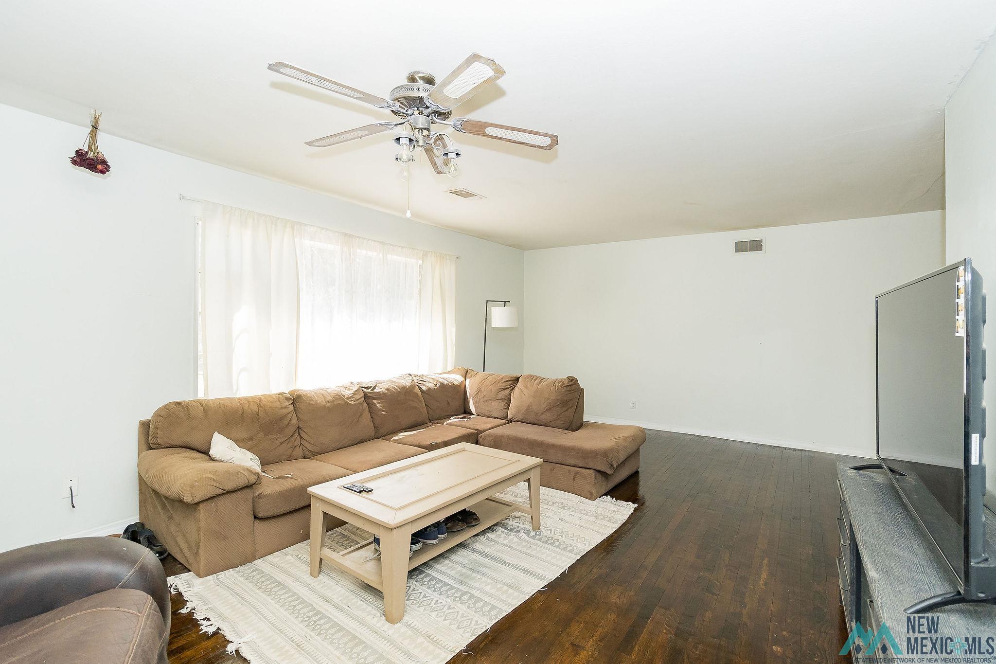 Clovis, New Mexico 88101, United States, 4 Bedrooms Bedrooms, ,2 BathroomsBathrooms,Residential,Active,43103