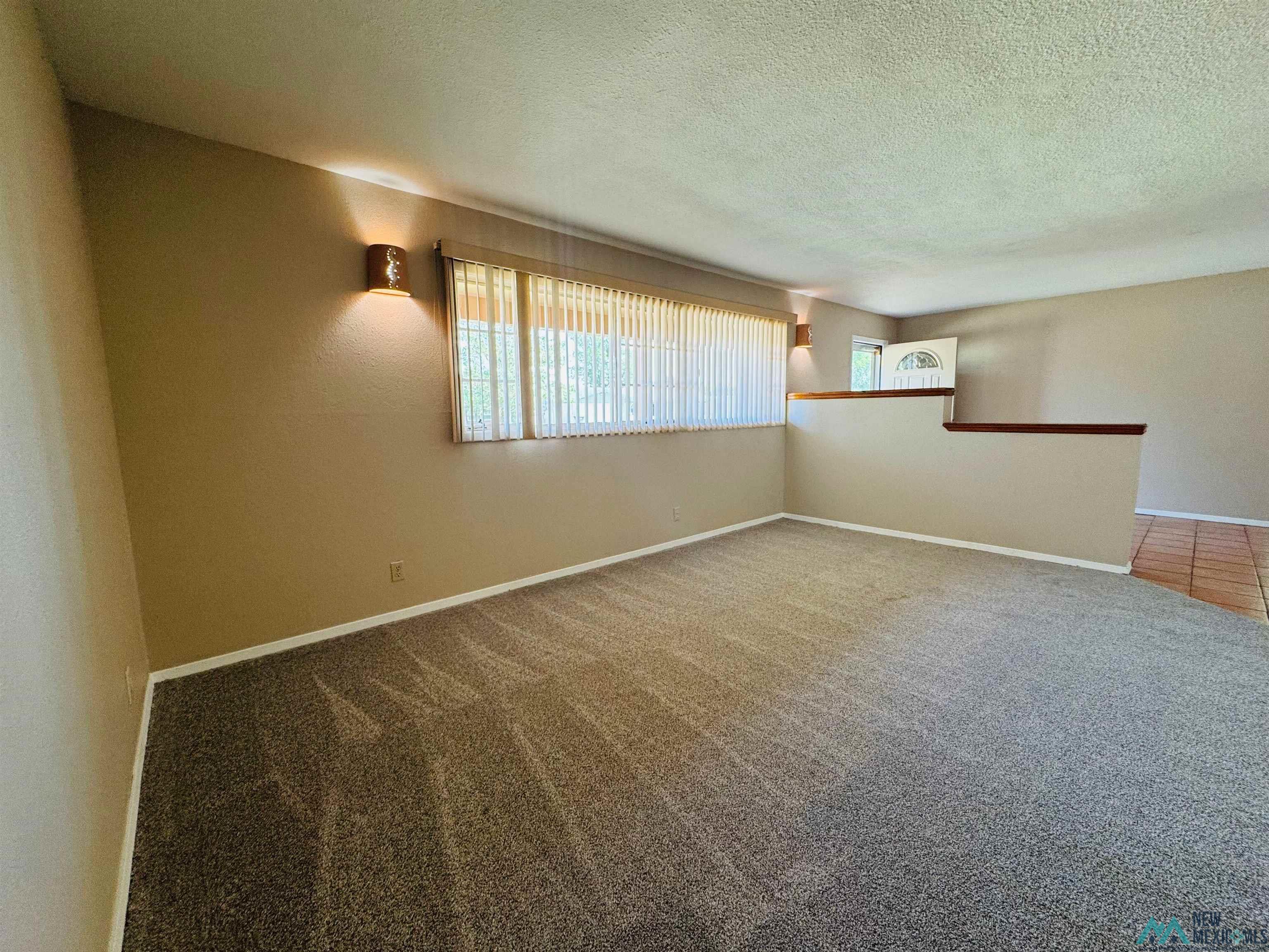 1421 N Country Circle, Carlsbad, Texas image 3