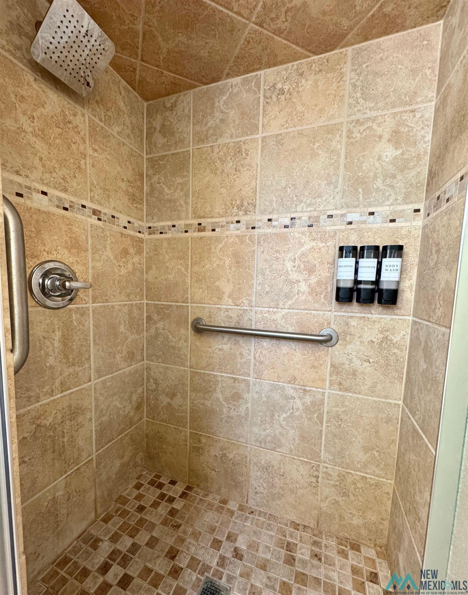 1421 N Country Circle, Carlsbad, Texas image 16