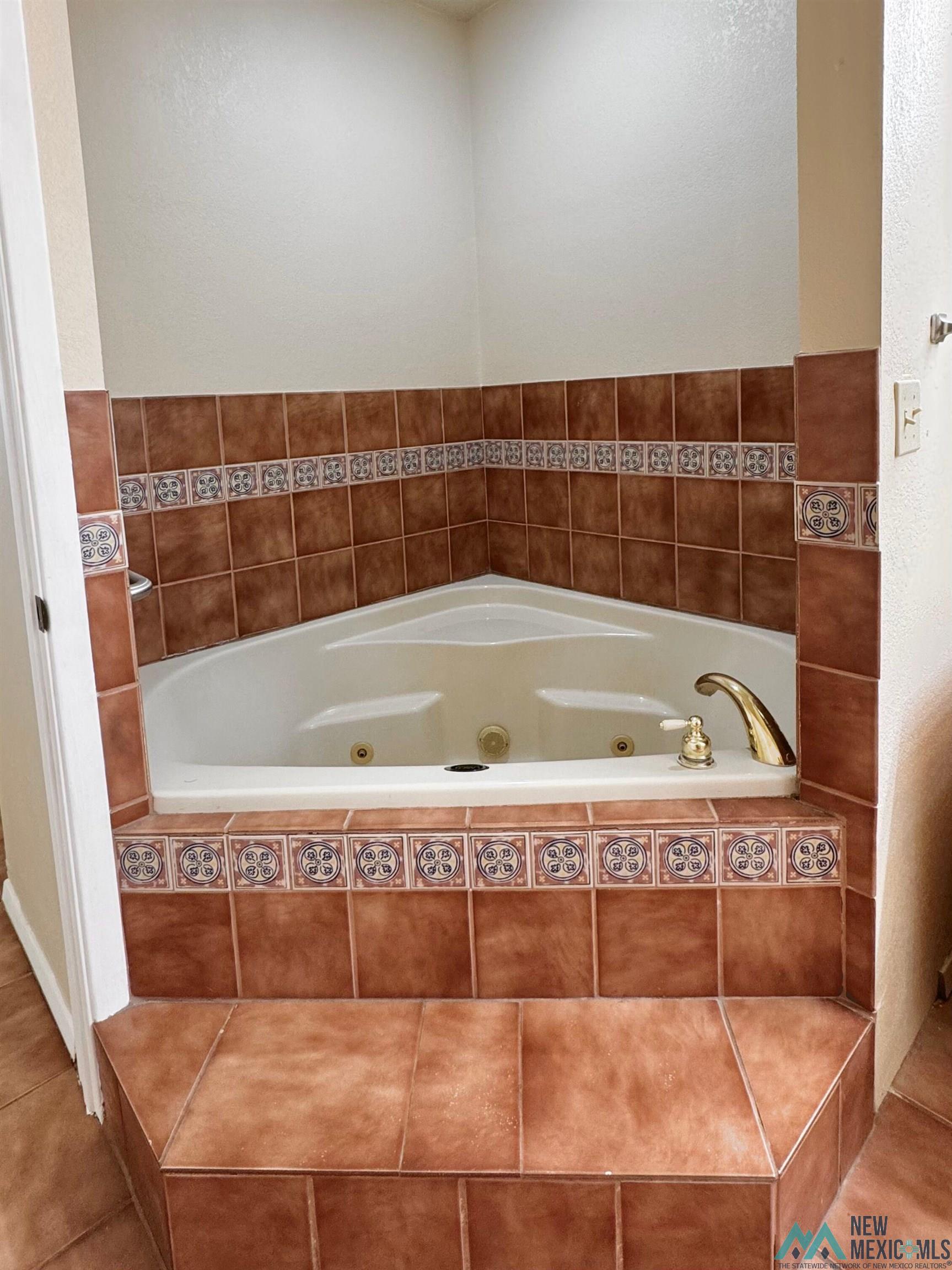 1421 N Country Circle, Carlsbad, Texas image 11