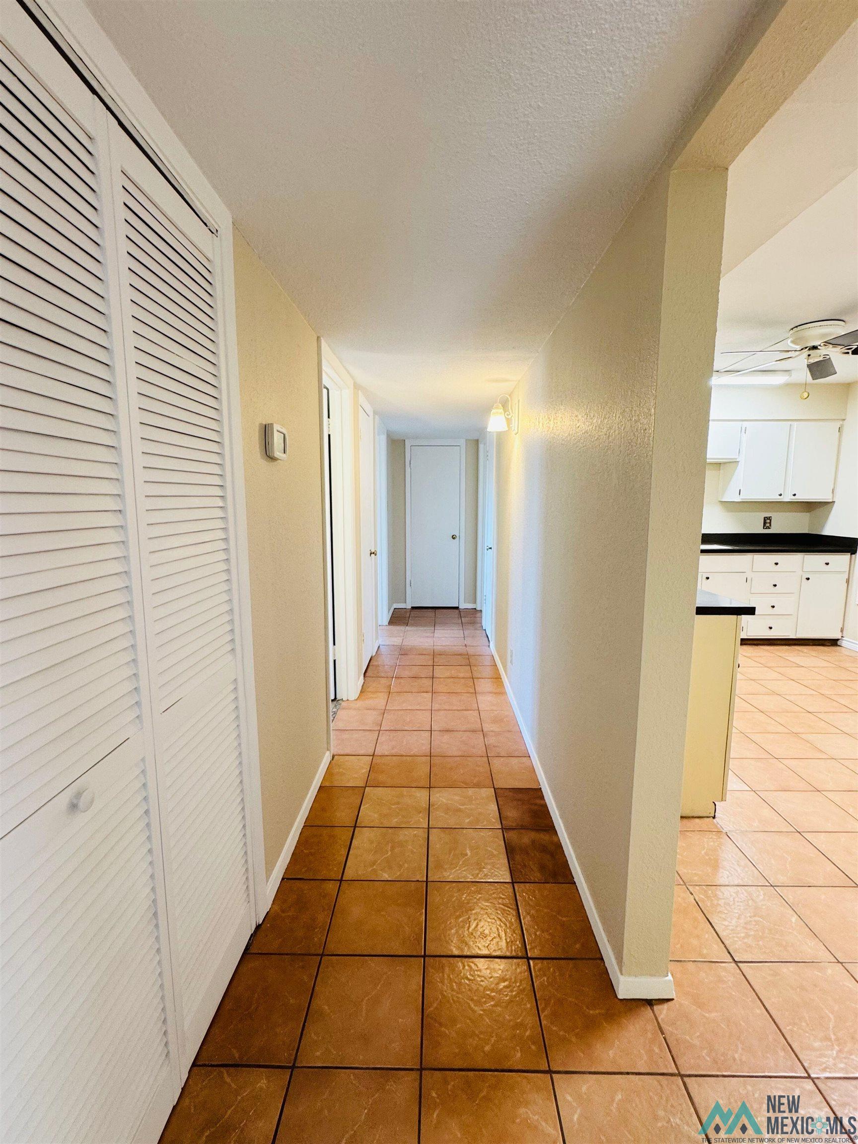 1421 N Country Circle, Carlsbad, Texas image 13
