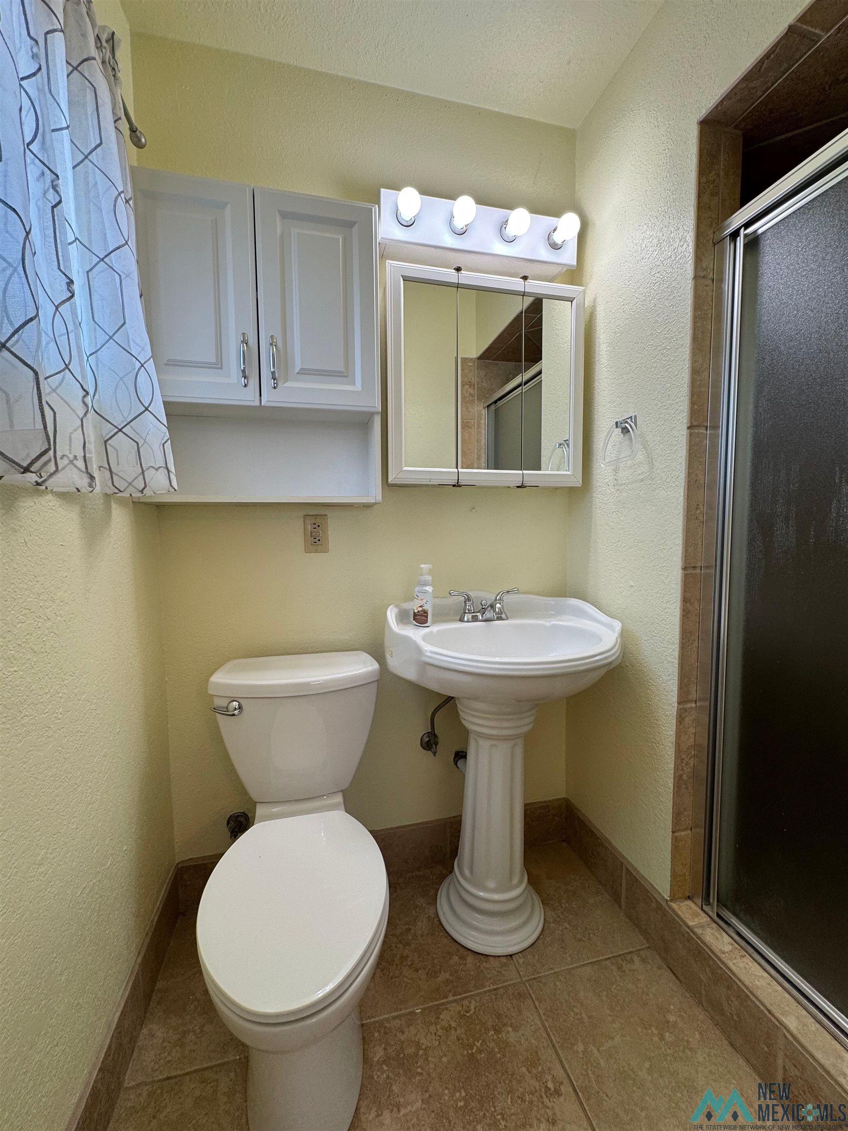 1421 N Country Circle, Carlsbad, Texas image 15