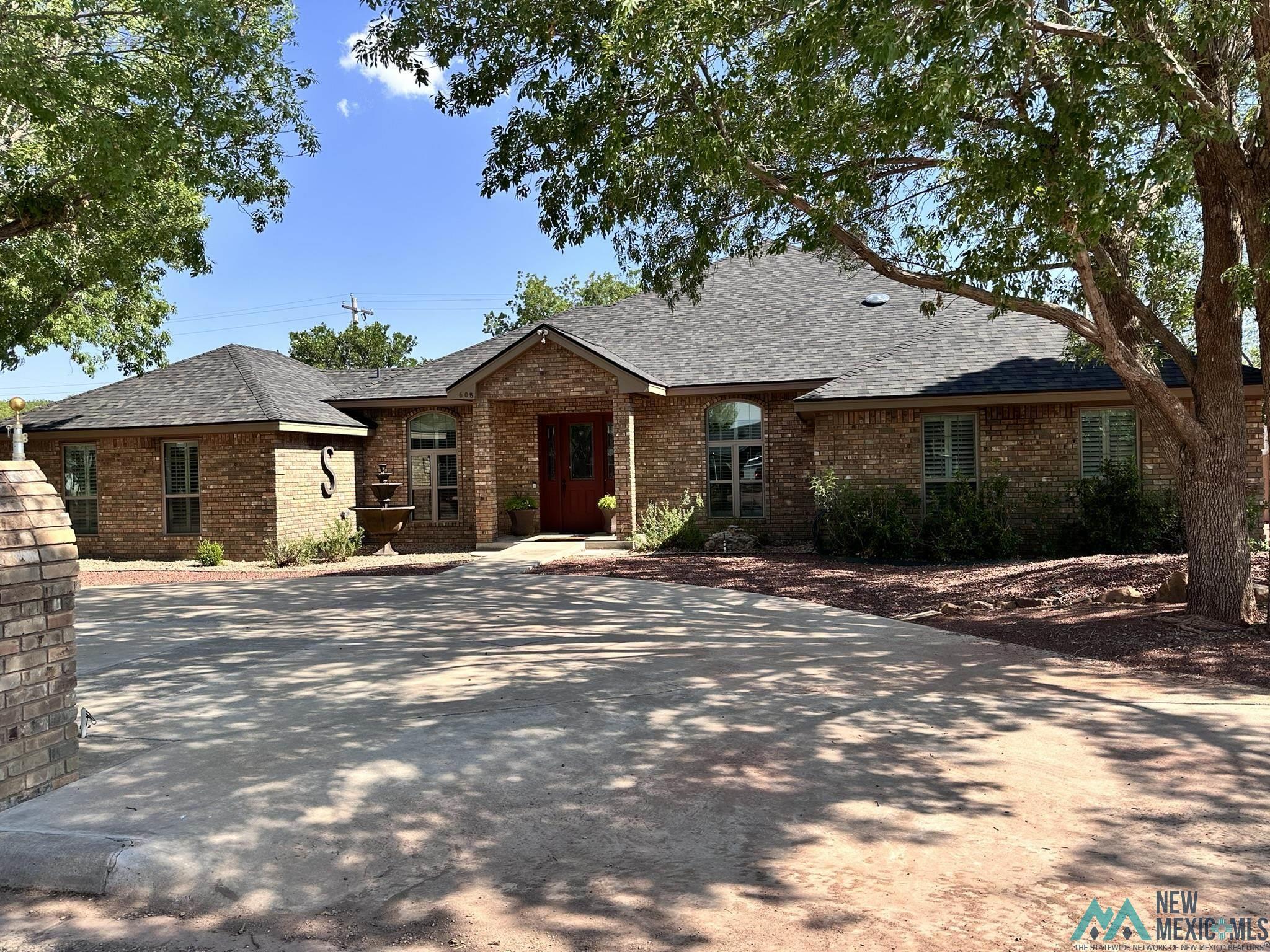 608 E 17th St, Portales, New Mexico image 2