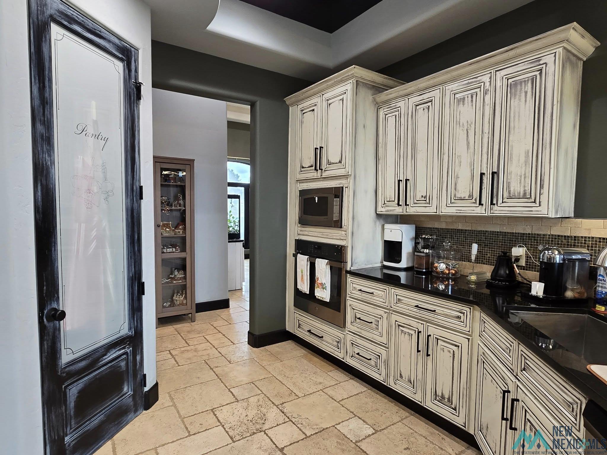 600 E Penbrook Court, Carlsbad, Texas image 7