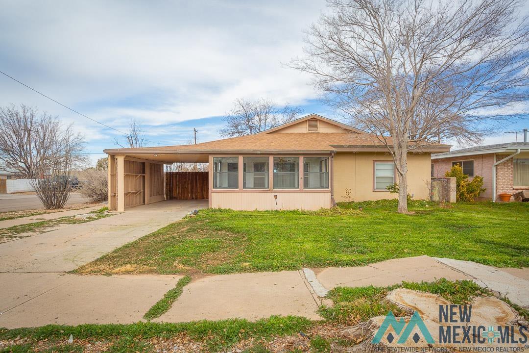 1717 W Juniper Street, Roswell, Texas image 1