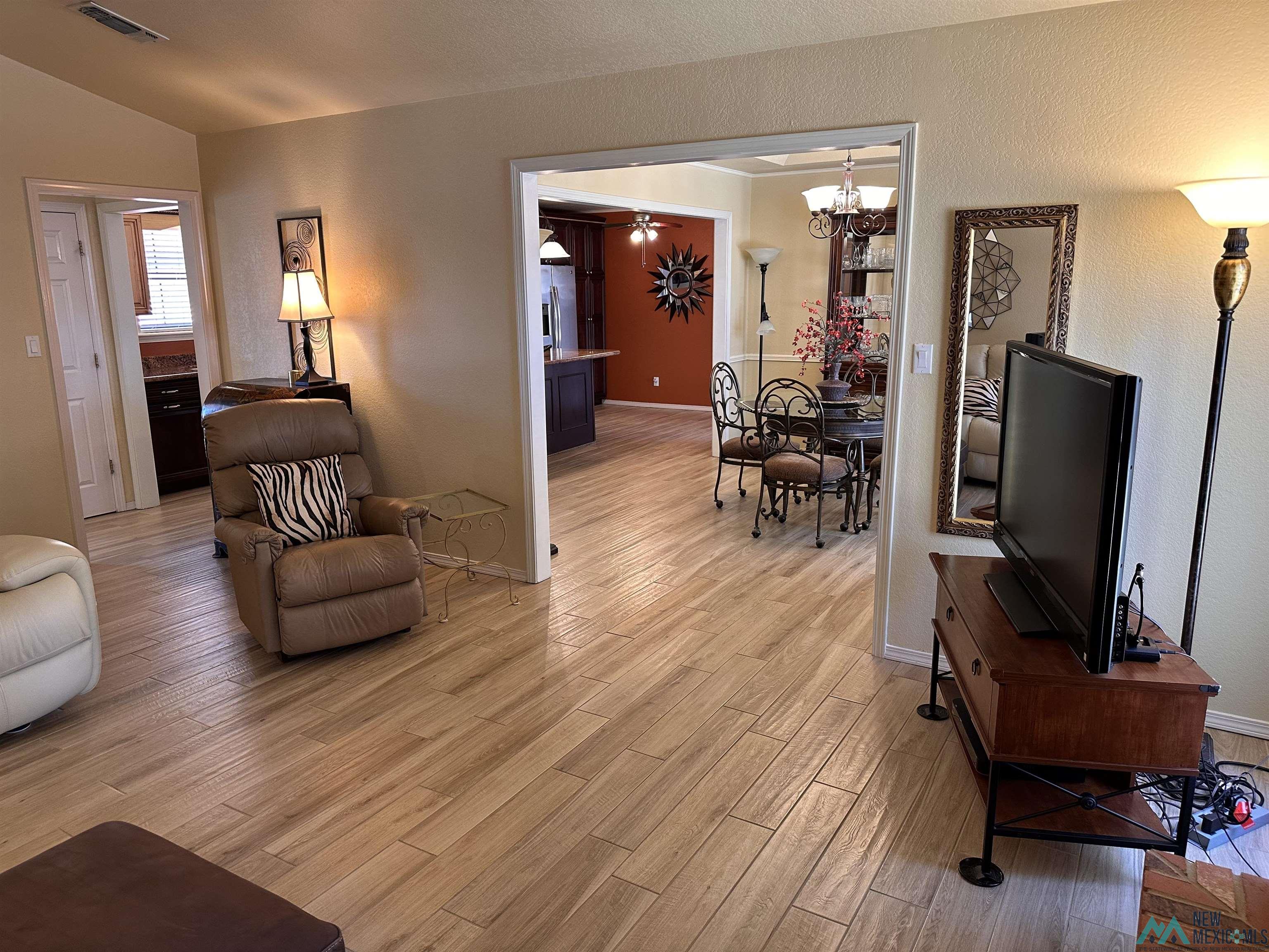 1103 N Elm Avenue, Roswell, Texas image 13
