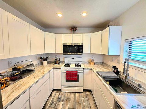 Homes For Sale - 306 Hidden Circle<br/> Mckinley County, Gallup, NM 87301