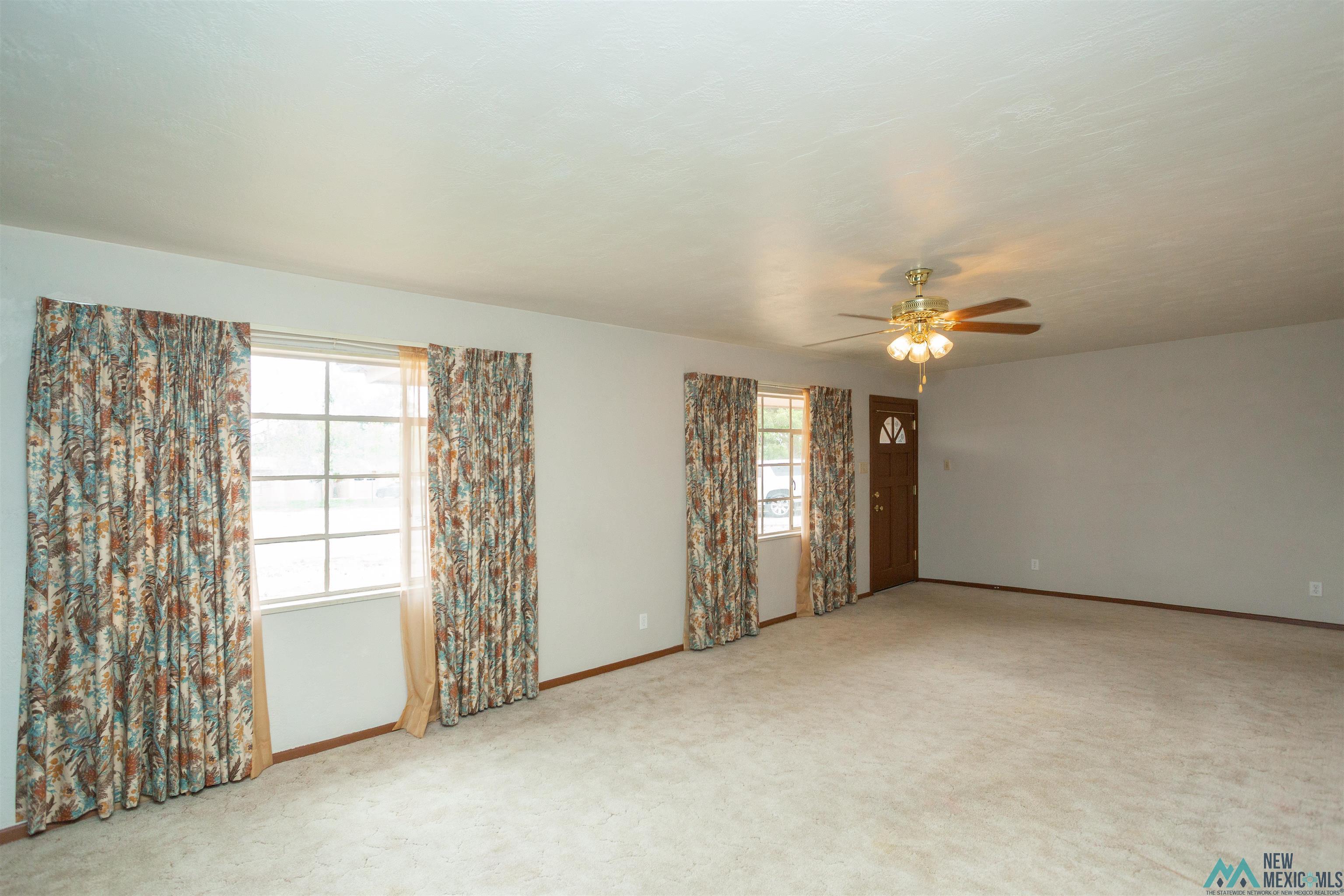 7 Pine Place, Roswell, Texas image 4