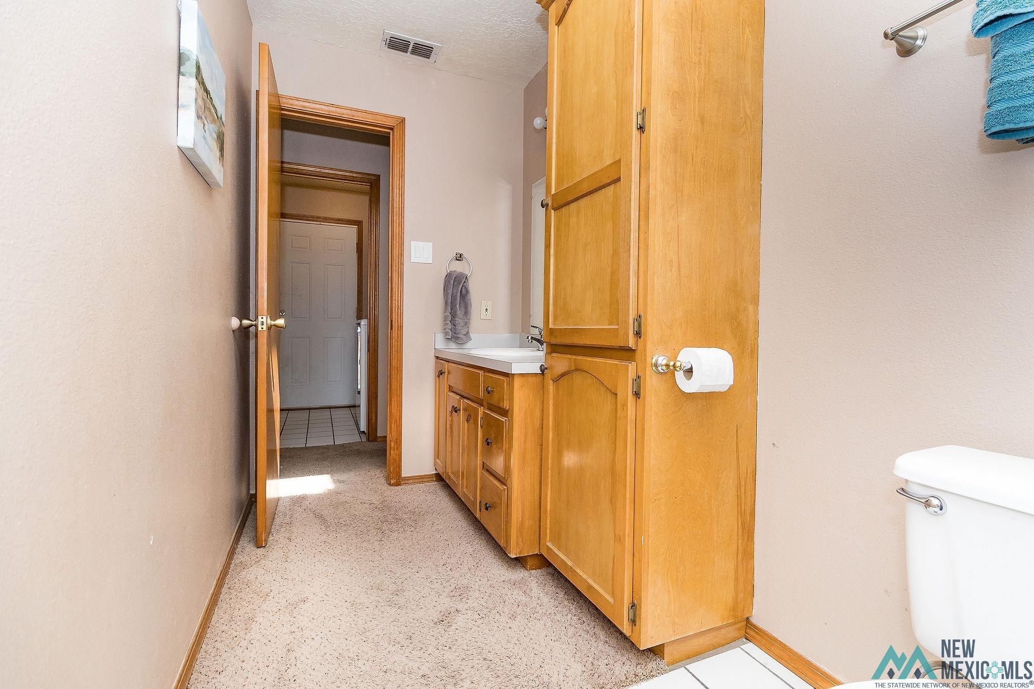 Clovis, New Mexico 88101, United States, 3 Bedrooms Bedrooms, ,2 BathroomsBathrooms,Residential,Pending,41481