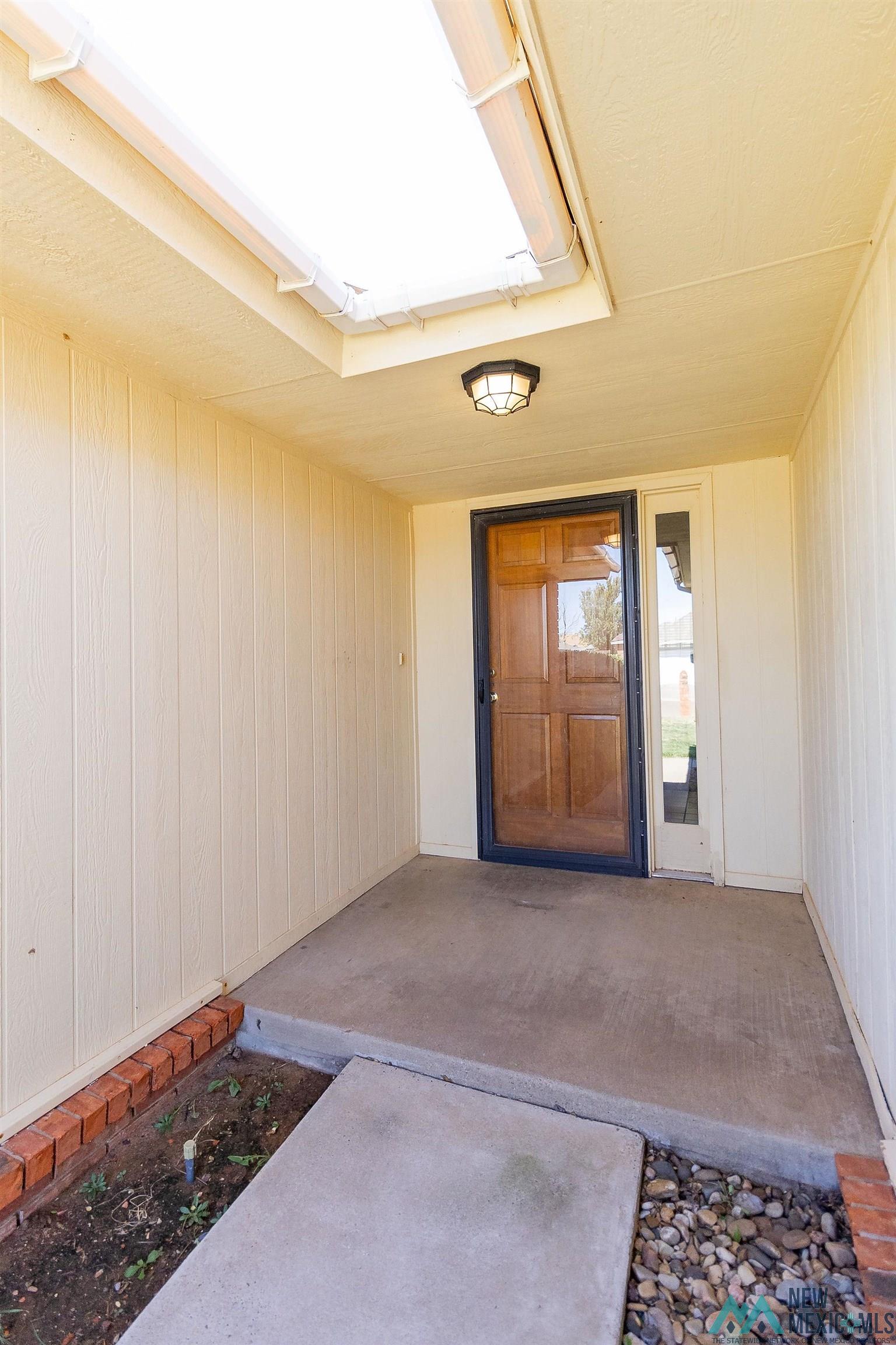 Clovis, New Mexico 88101, United States, 3 Bedrooms Bedrooms, ,2 BathroomsBathrooms,Residential,Pending,41481