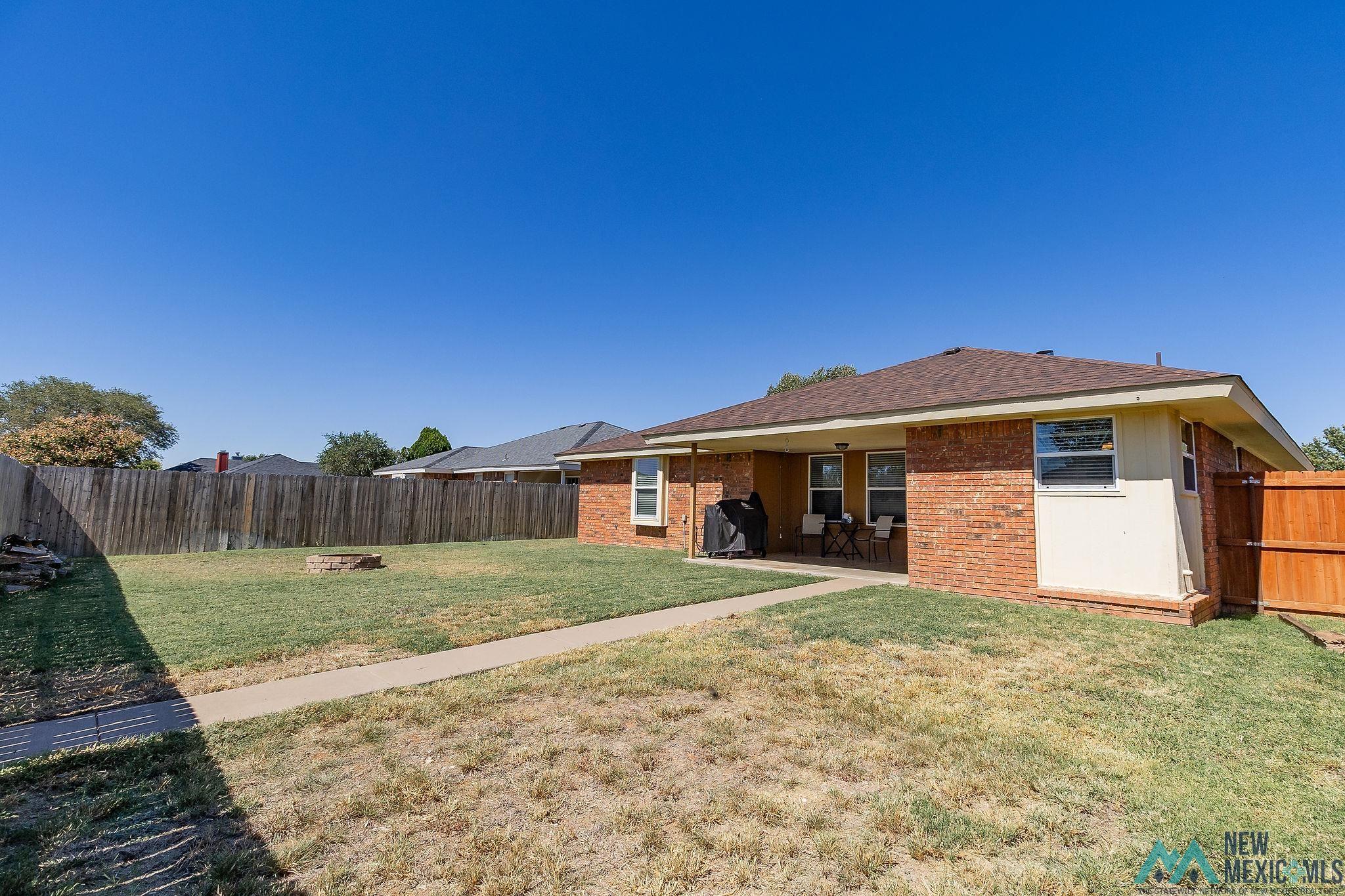 Clovis, New Mexico 88101, United States, 3 Bedrooms Bedrooms, ,2 BathroomsBathrooms,Residential,Pending,41481