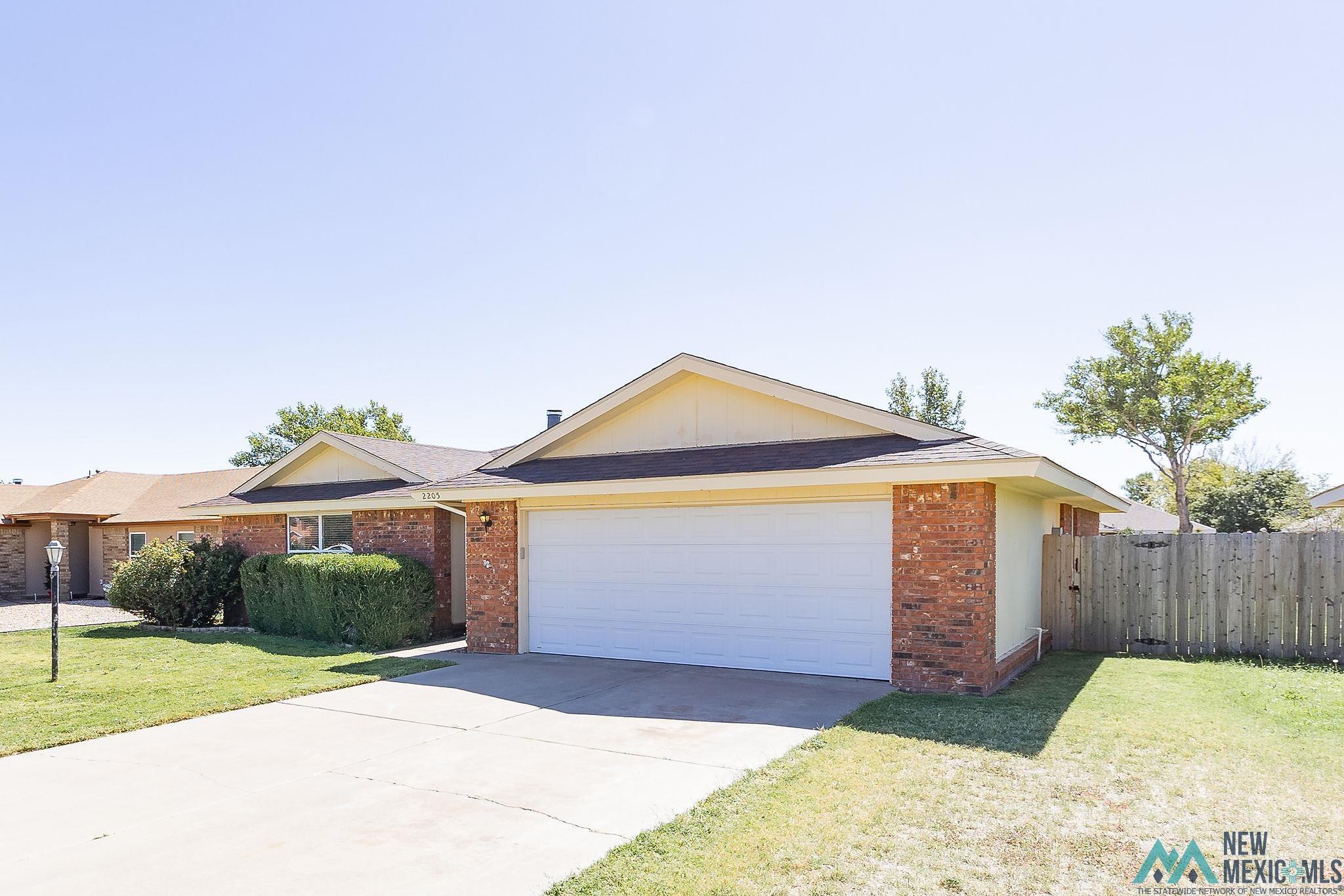 Clovis, New Mexico 88101, United States, 3 Bedrooms Bedrooms, ,2 BathroomsBathrooms,Residential,Pending,41481