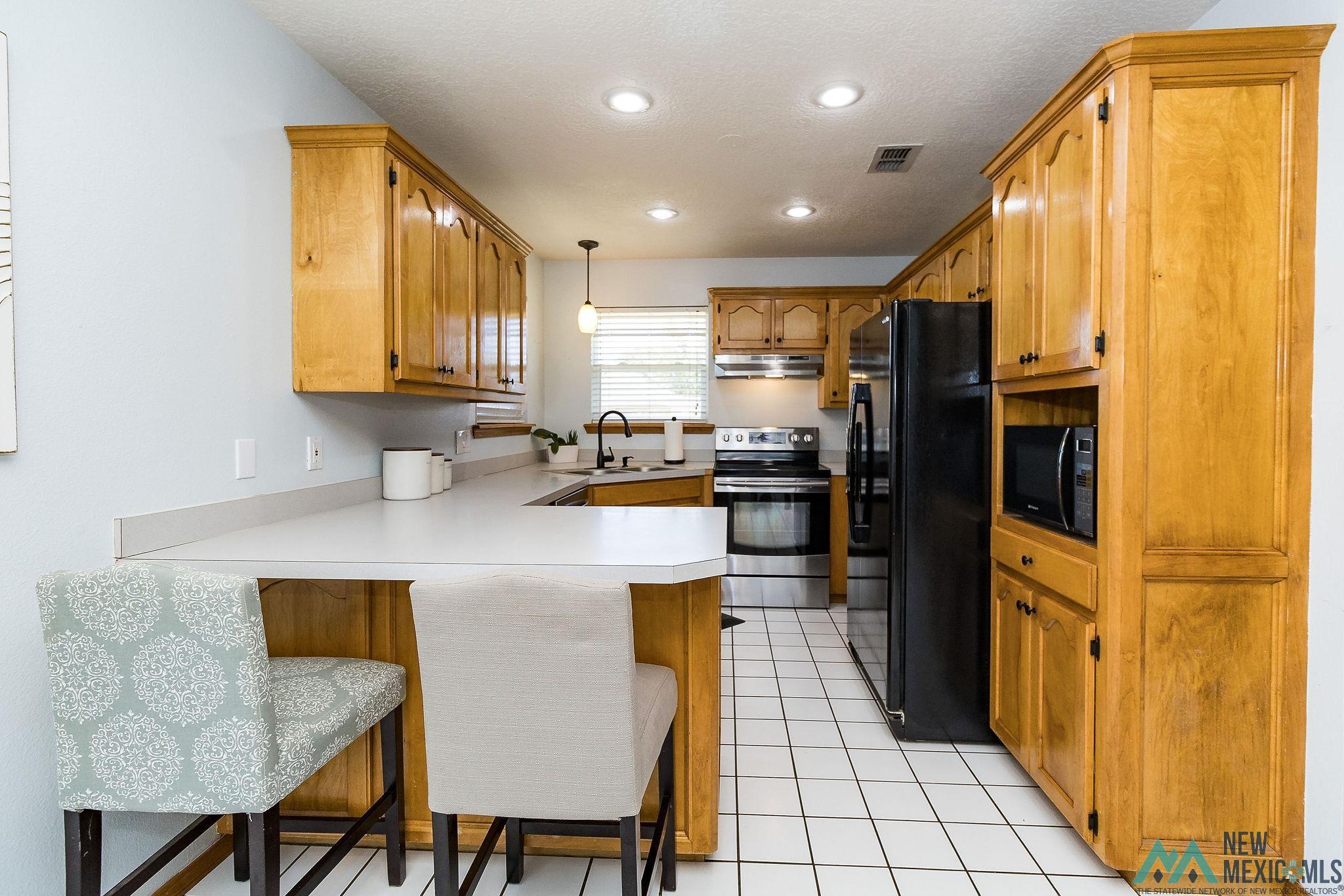 Clovis, New Mexico 88101, United States, 3 Bedrooms Bedrooms, ,2 BathroomsBathrooms,Residential,Pending,41481