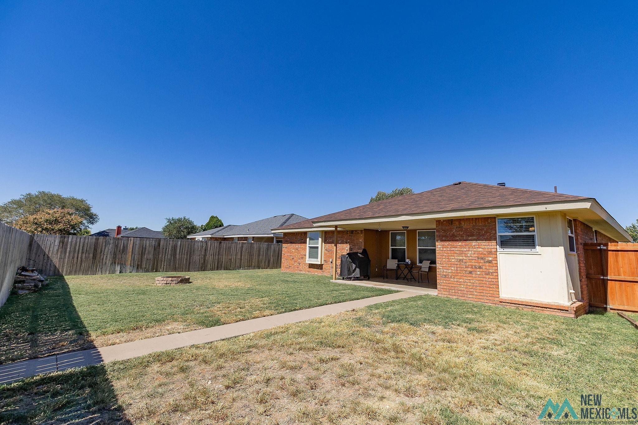 Clovis, New Mexico 88101, United States, 3 Bedrooms Bedrooms, ,2 BathroomsBathrooms,Residential,Pending,41481