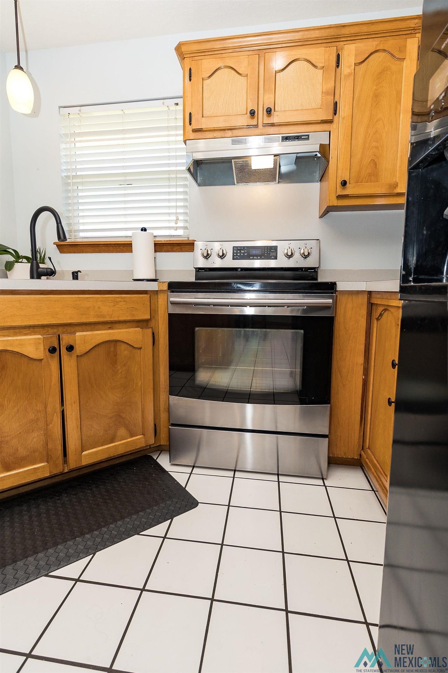 Clovis, New Mexico 88101, United States, 3 Bedrooms Bedrooms, ,2 BathroomsBathrooms,Residential,Pending,41481