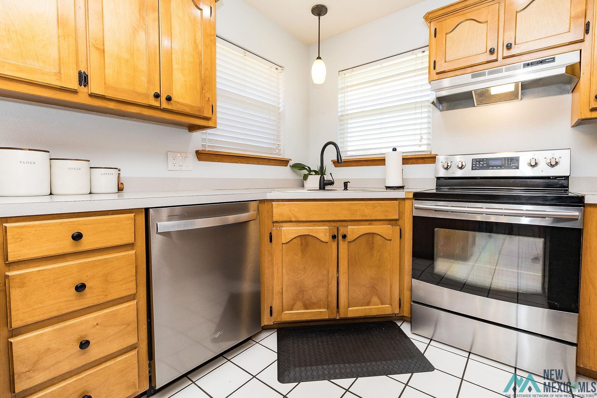 Clovis, New Mexico 88101, United States, 3 Bedrooms Bedrooms, ,2 BathroomsBathrooms,Residential,Pending,41481