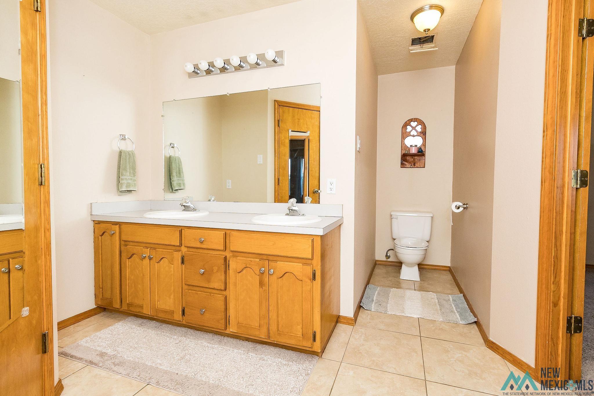 Clovis, New Mexico 88101, United States, 3 Bedrooms Bedrooms, ,2 BathroomsBathrooms,Residential,Pending,41481