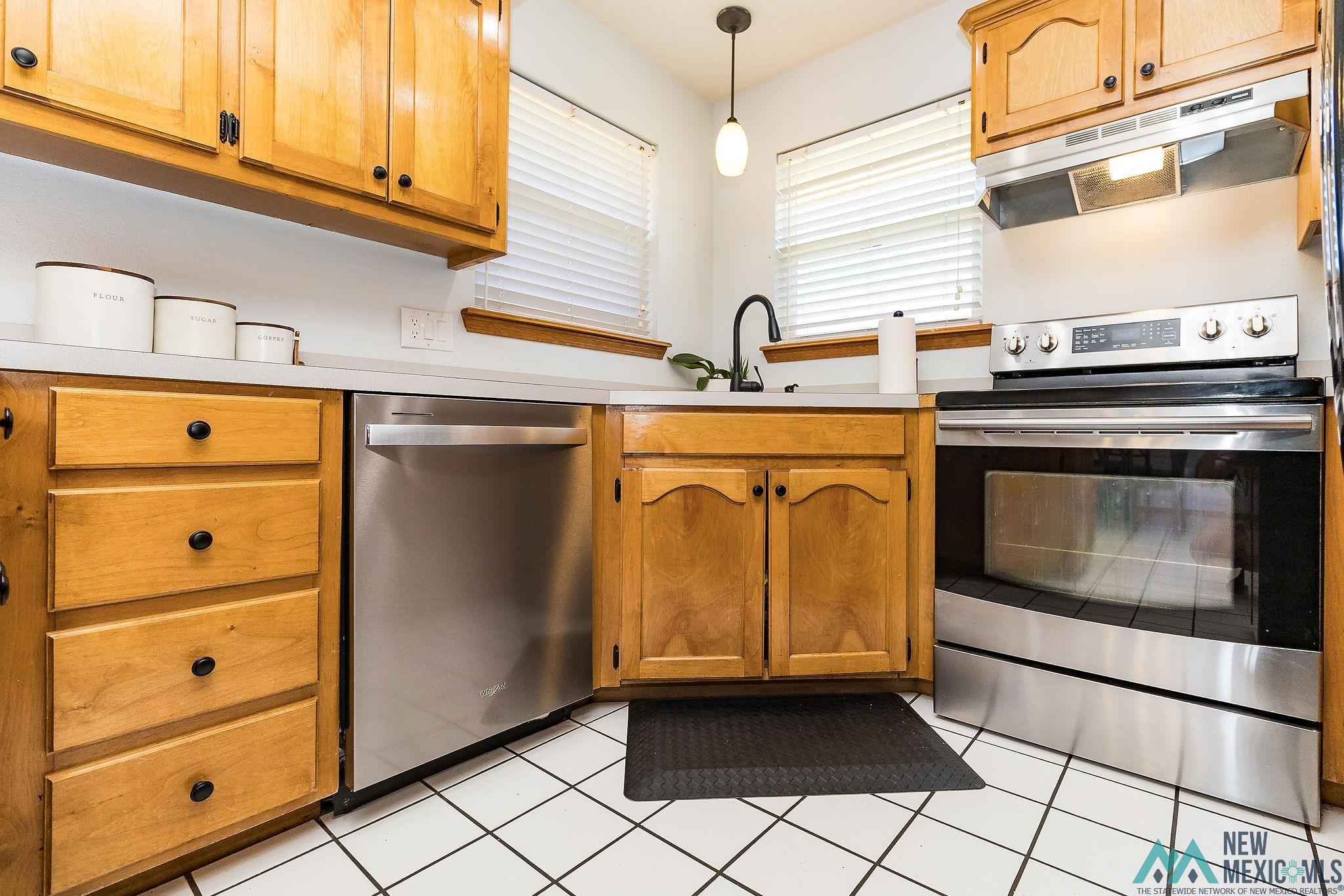 Clovis, New Mexico 88101, United States, 3 Bedrooms Bedrooms, ,2 BathroomsBathrooms,Residential,Pending,41481