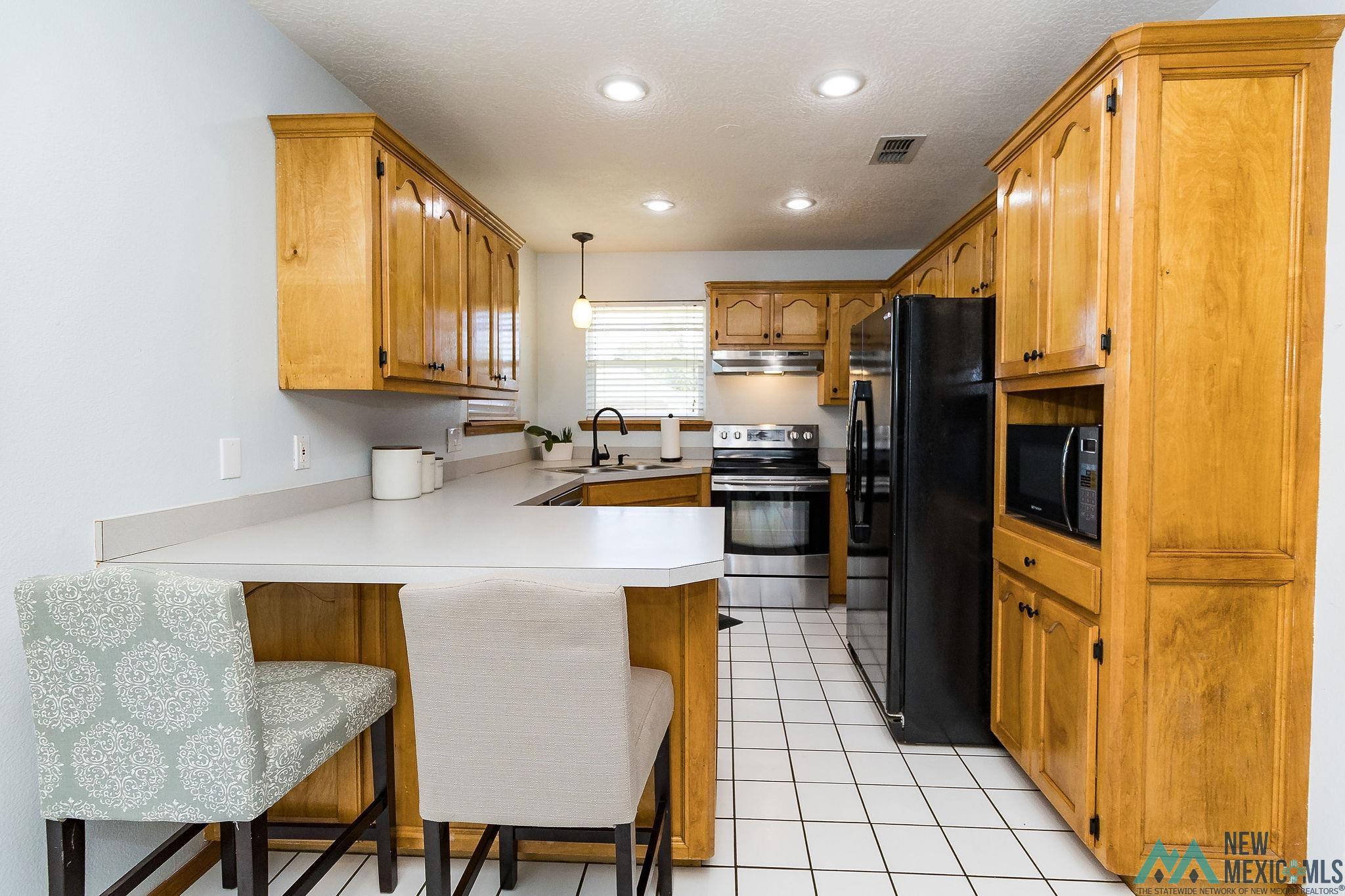 Clovis, New Mexico 88101, United States, 3 Bedrooms Bedrooms, ,2 BathroomsBathrooms,Residential,Pending,41481