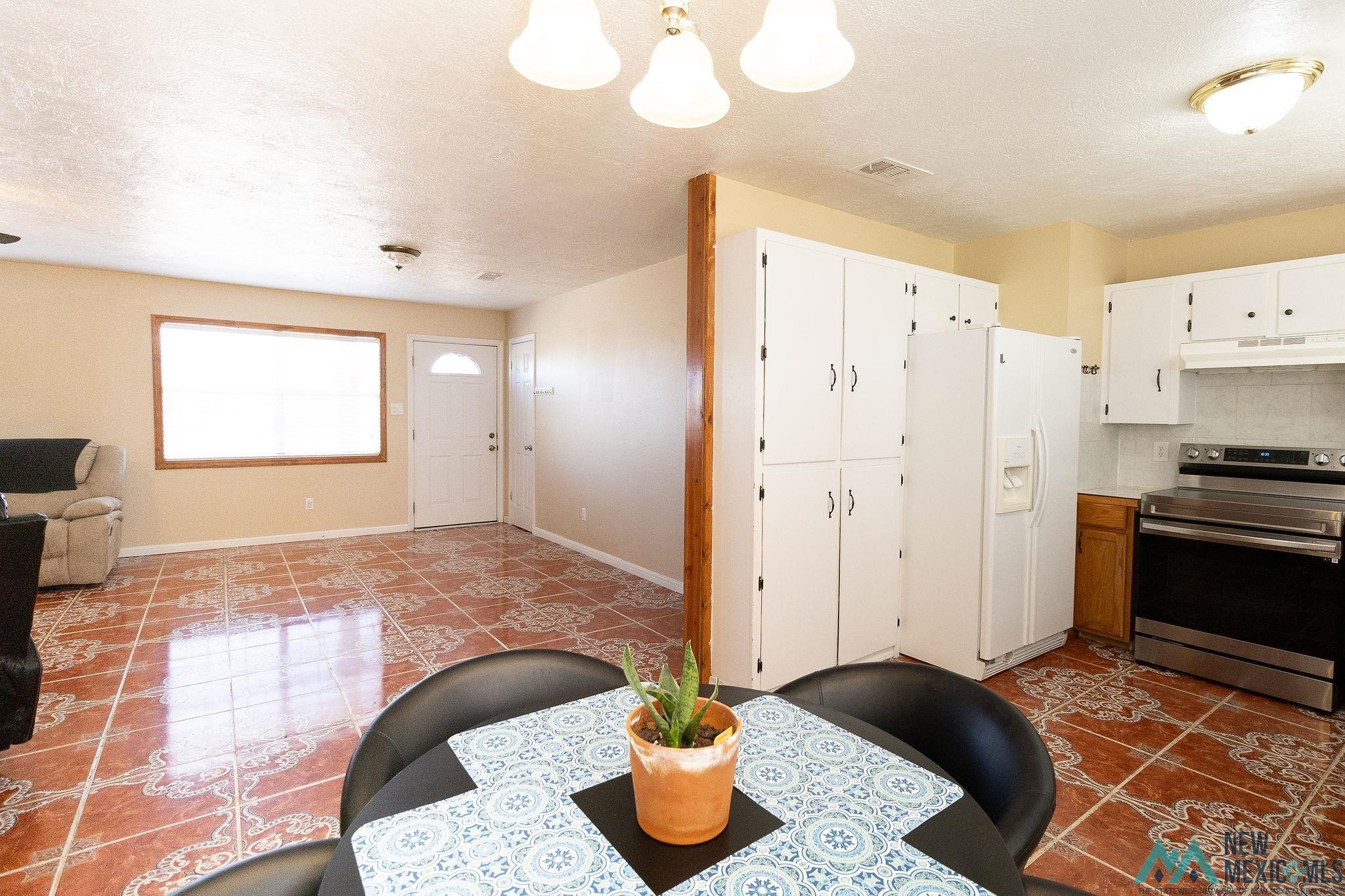 Clovis, New Mexico 88101, United States, 3 Bedrooms Bedrooms, ,1 BathroomBathrooms,Residential,Active,22974