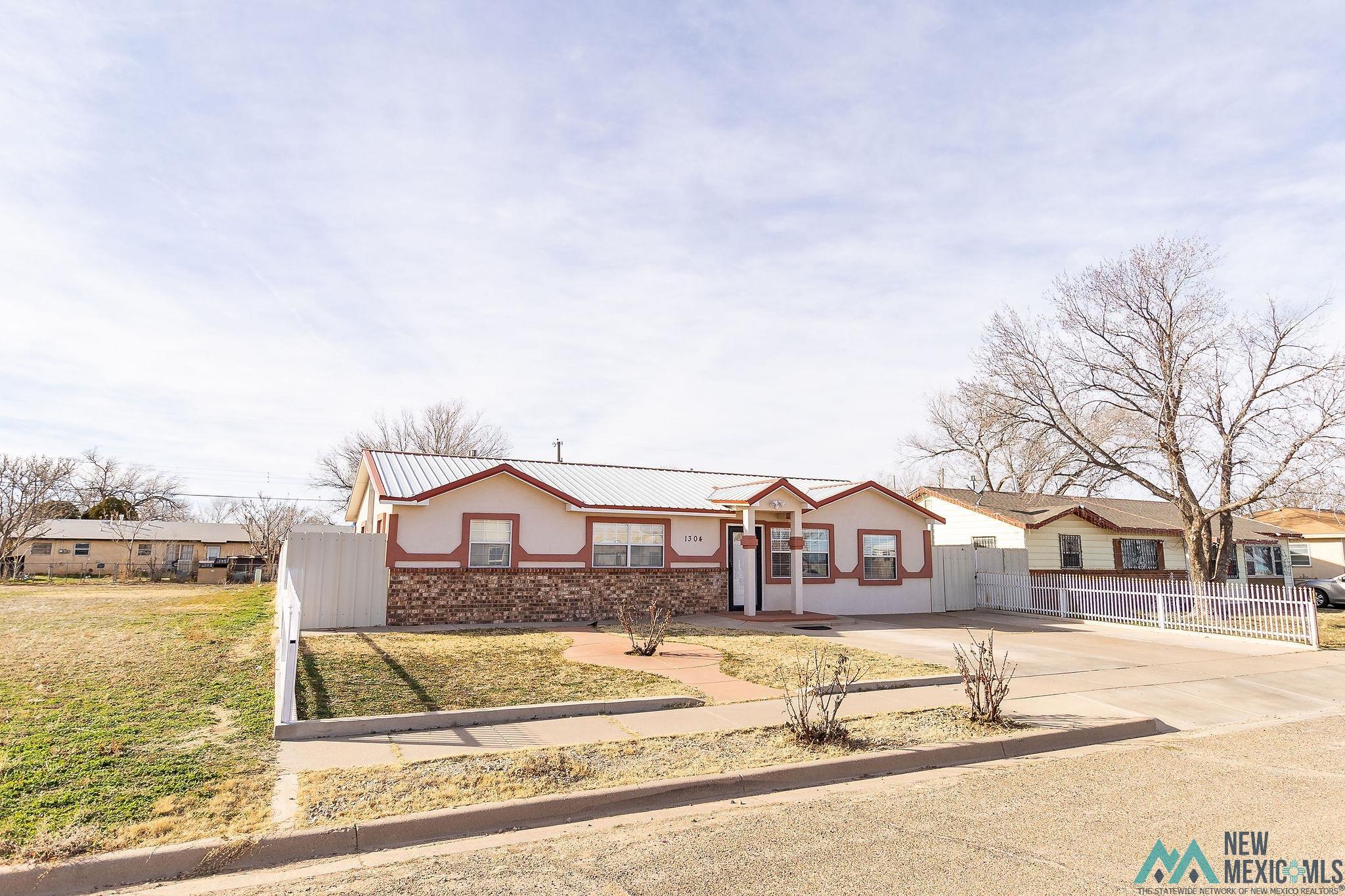 Clovis, New Mexico 88101, United States, 3 Bedrooms Bedrooms, ,1 BathroomBathrooms,Residential,Active,22974