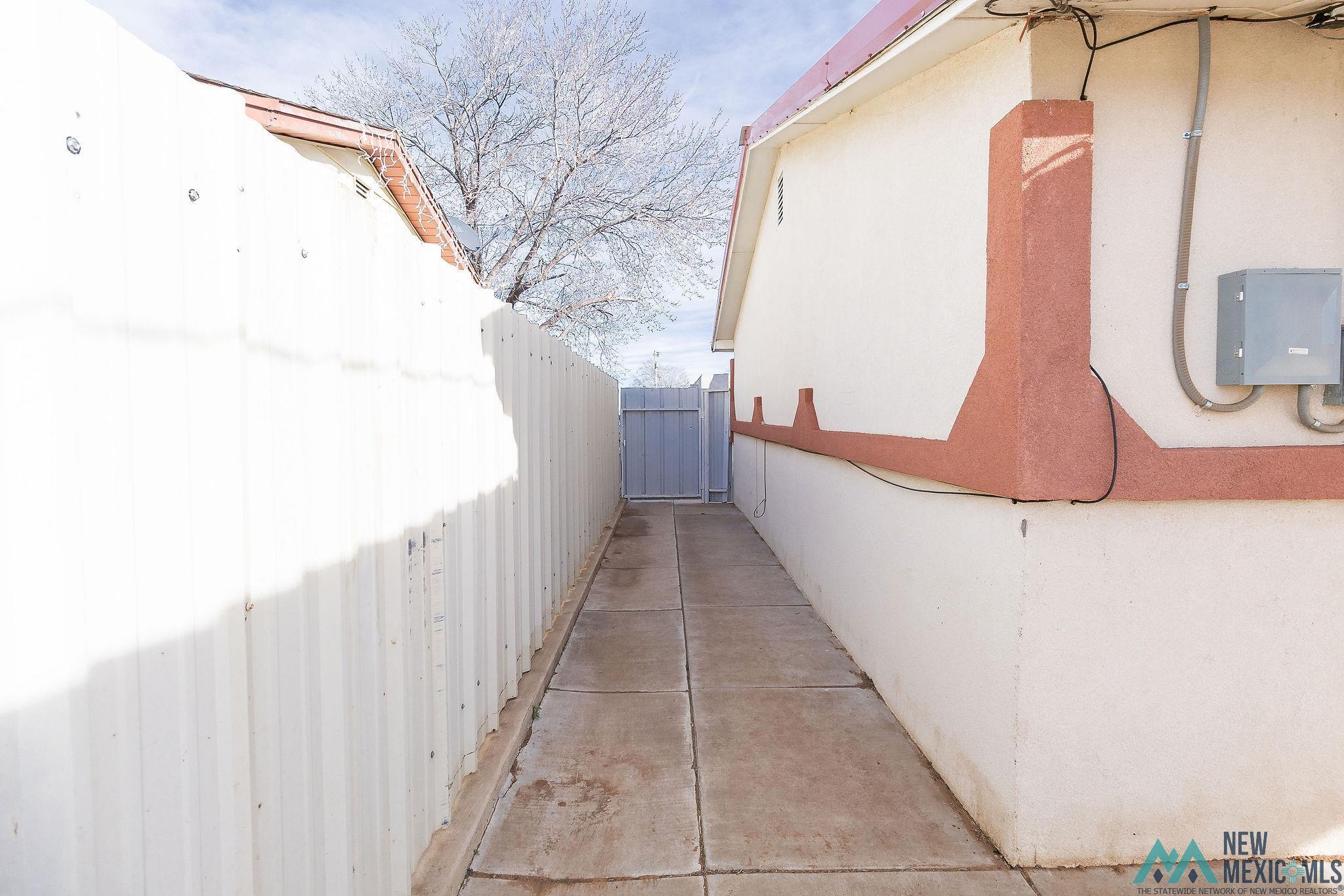 Clovis, New Mexico 88101, United States, 3 Bedrooms Bedrooms, ,1 BathroomBathrooms,Residential,Active,22974