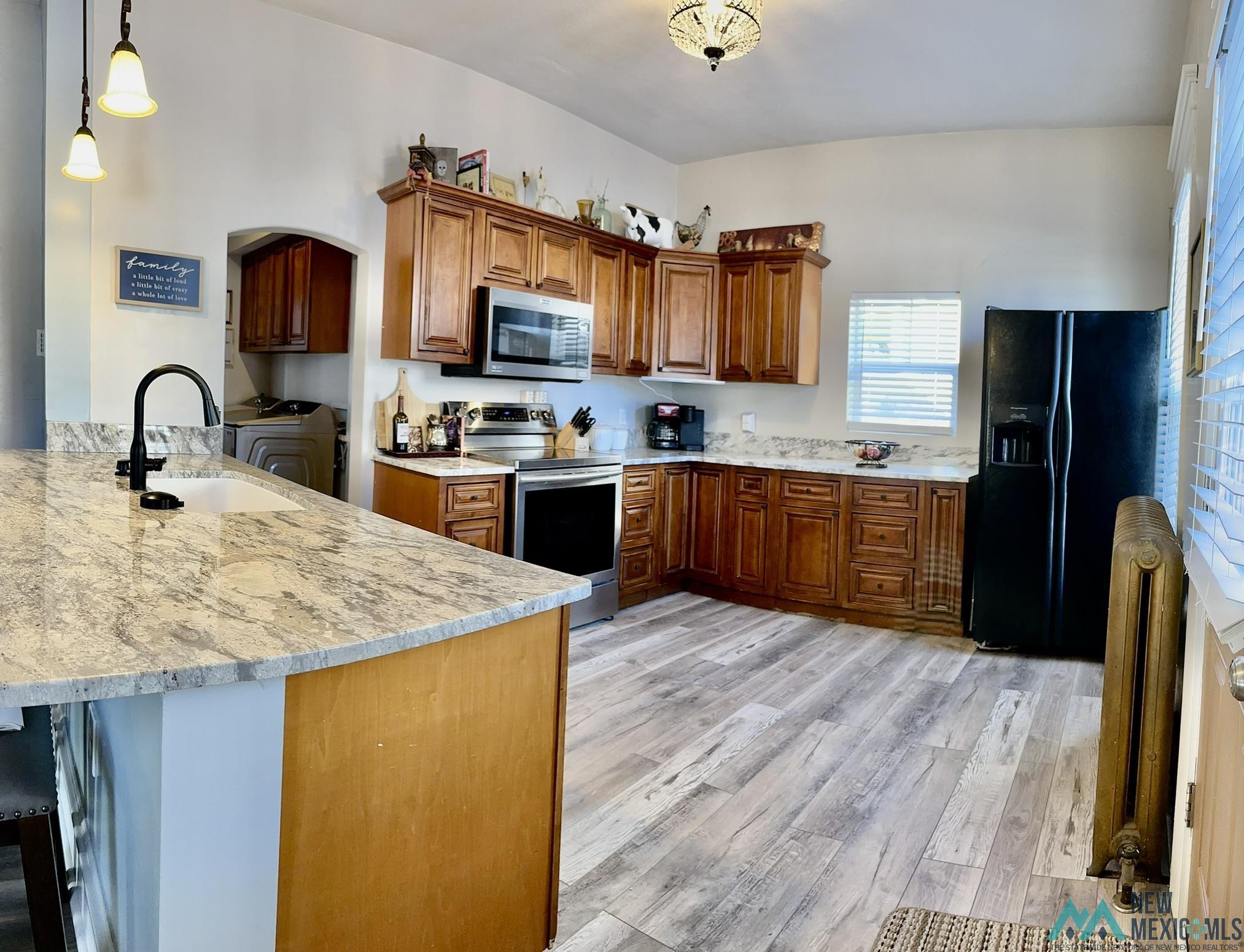 200 S 5th Street, Raton, Texas image 24