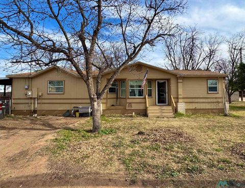 Mobile Home For Sale - 106 S La Huerta Circle<br/> Carlsbad, NM 88220