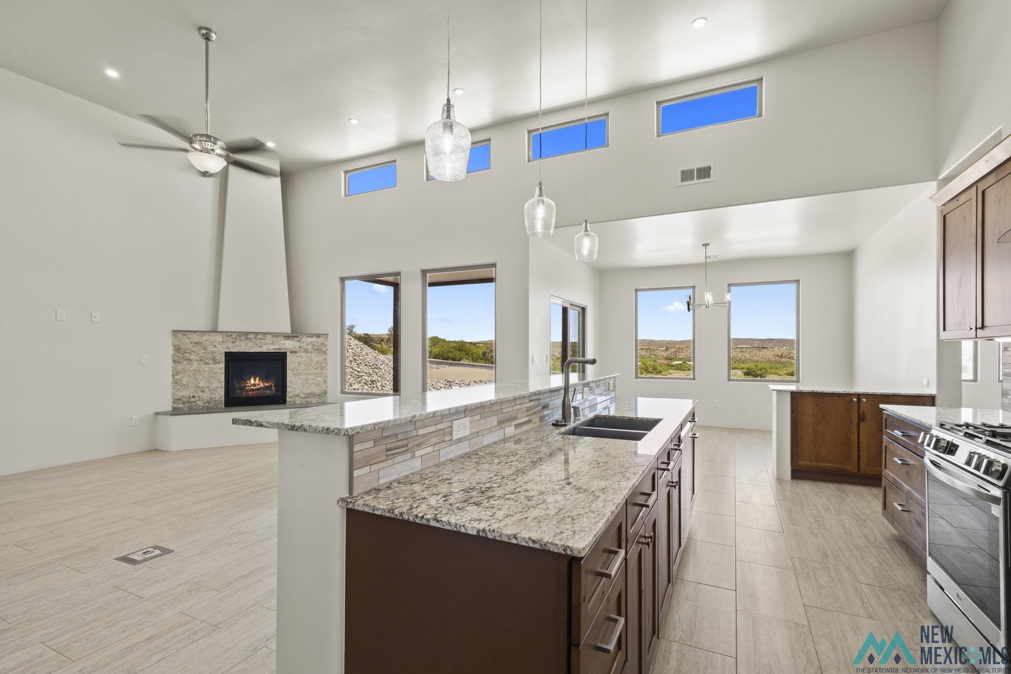 202 Tierra Verde Road, Elephant Butte, New Mexico image 9