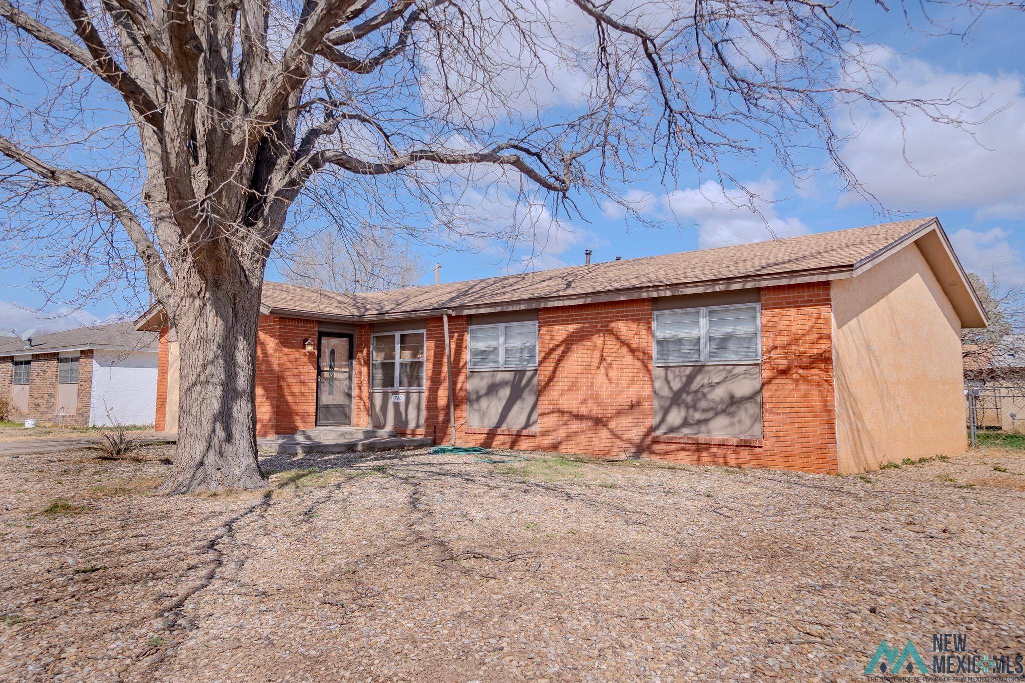 720 W 15th Lane, Portales, New Mexico image 2