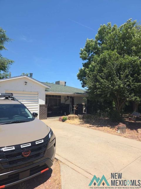 Homes For Sale - 1004 Maricopa Place<br/> Farmington, NM 87401