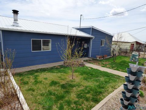 Homes For Sale - 1131 Dwyer Avenue<br/> Raton, NM 87740