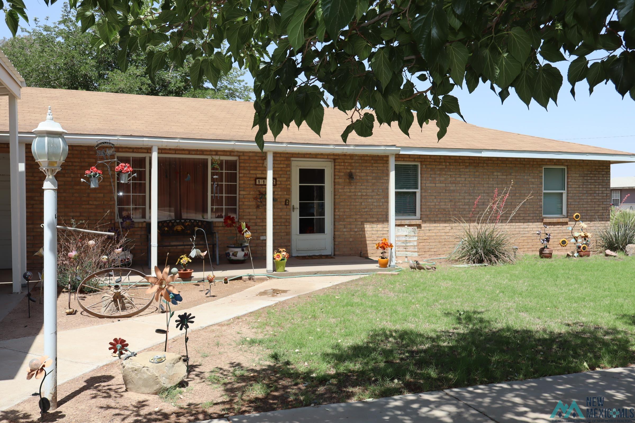 1102 S Saddler Street, Deming, Texas image 1