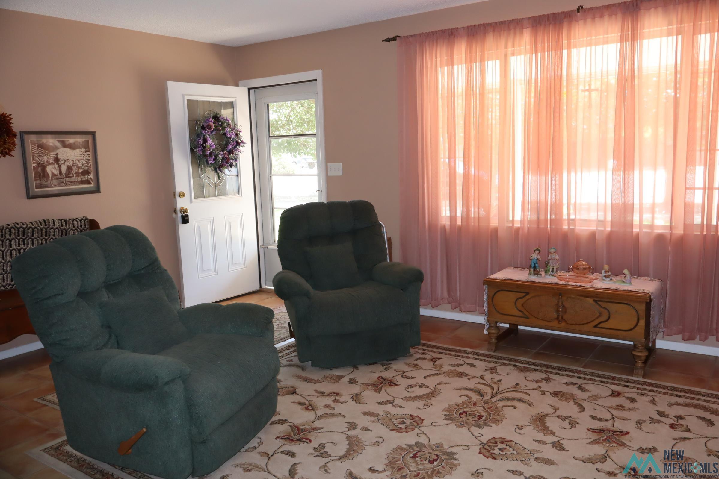 1102 S Saddler Street, Deming, Texas image 2