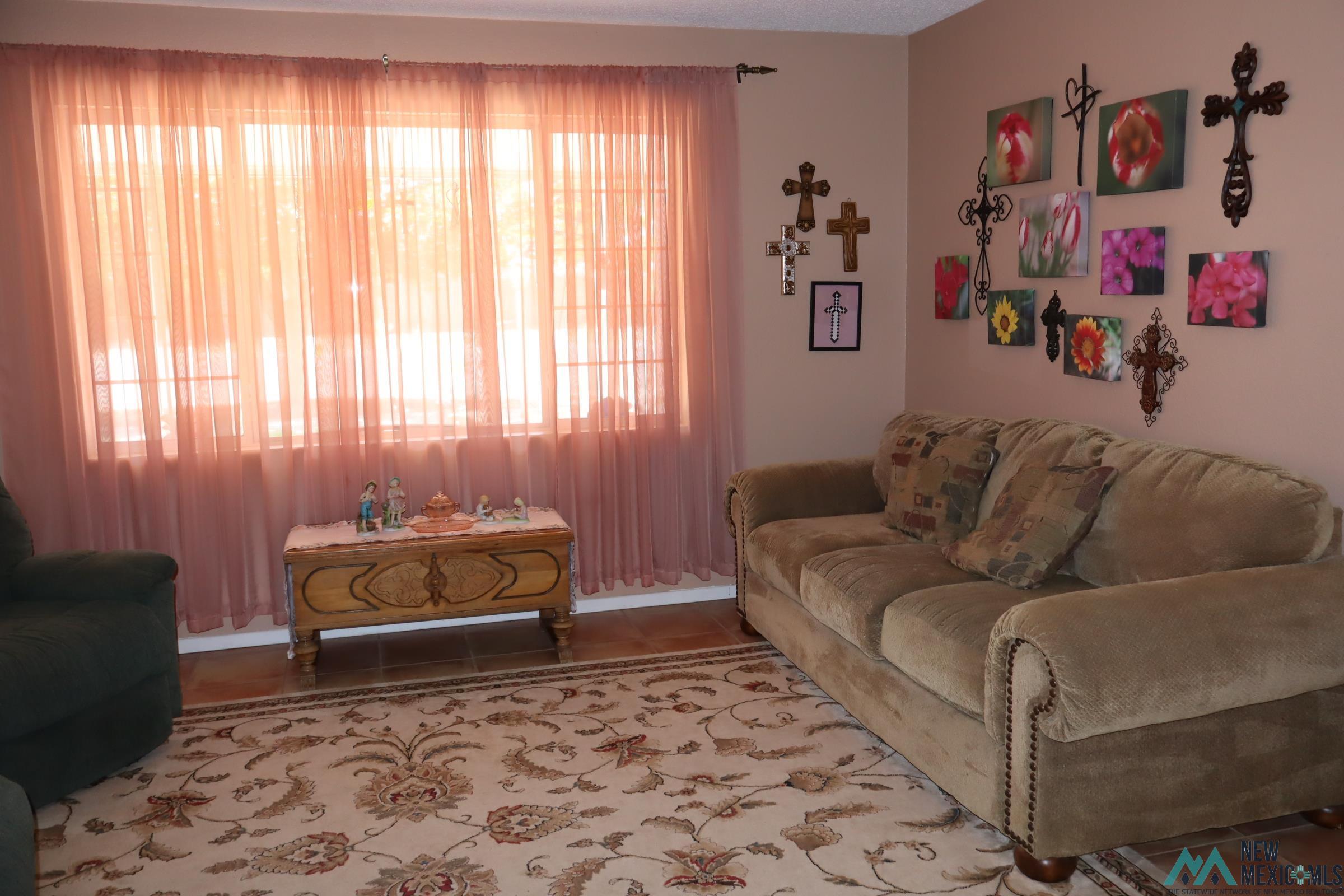 1102 S Saddler Street, Deming, Texas image 3