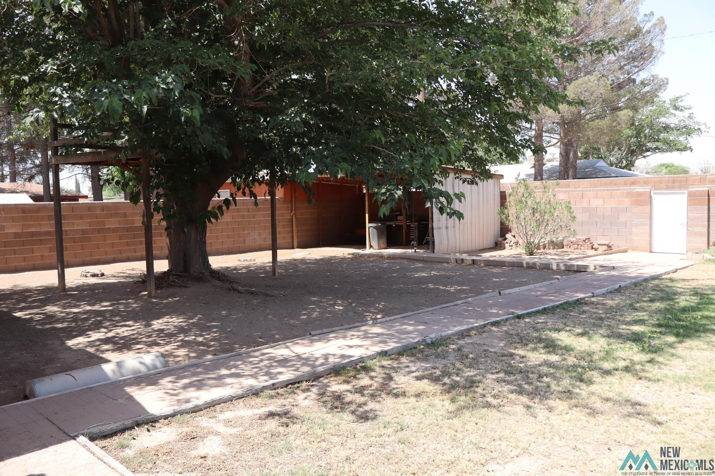 1102 S Saddler Street, Deming, Texas image 21