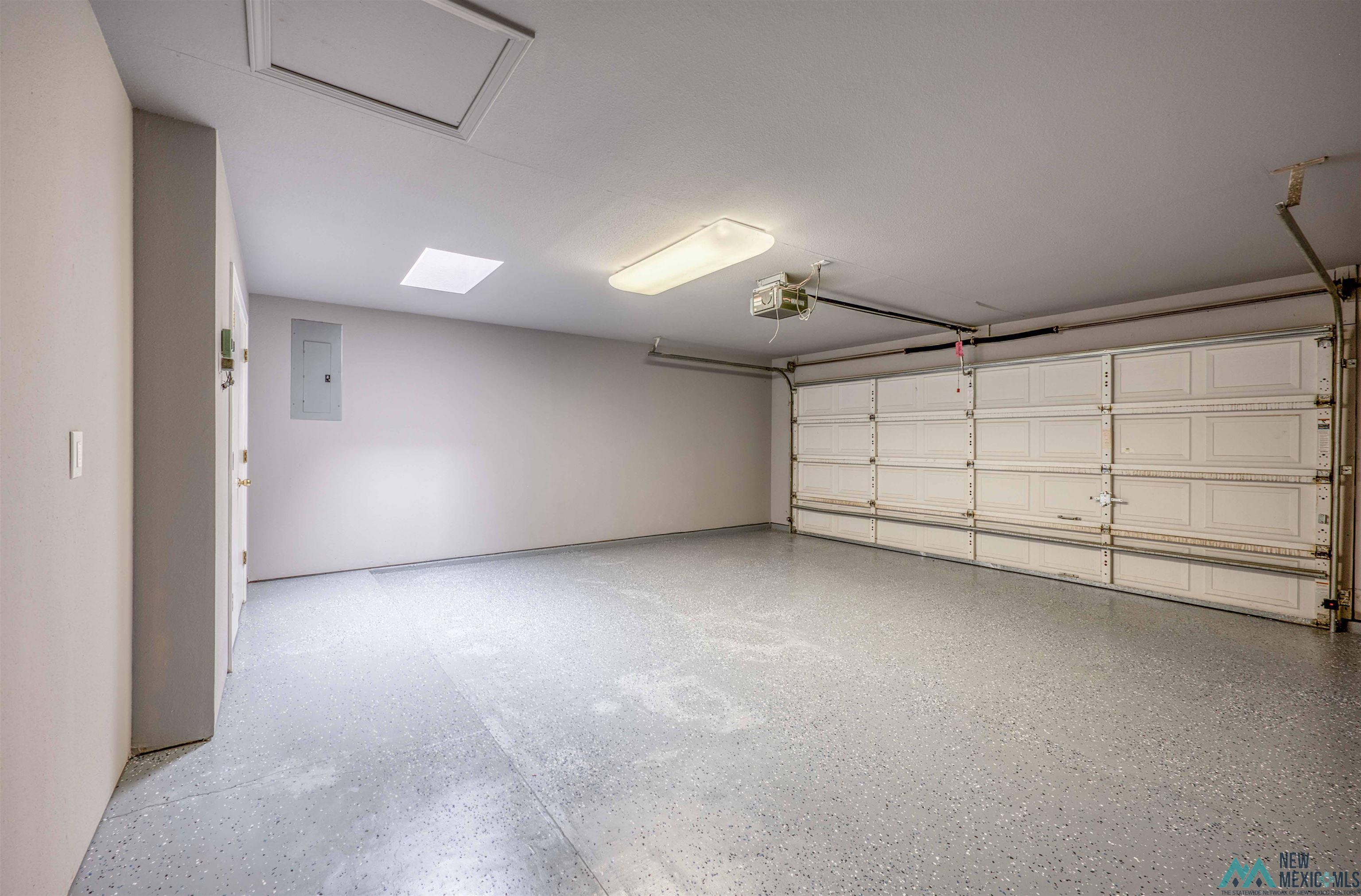 Roswell, New Mexico 88201, United States, 4 Bedrooms Bedrooms, ,2 BathroomsBathrooms,Residential,Active,192157