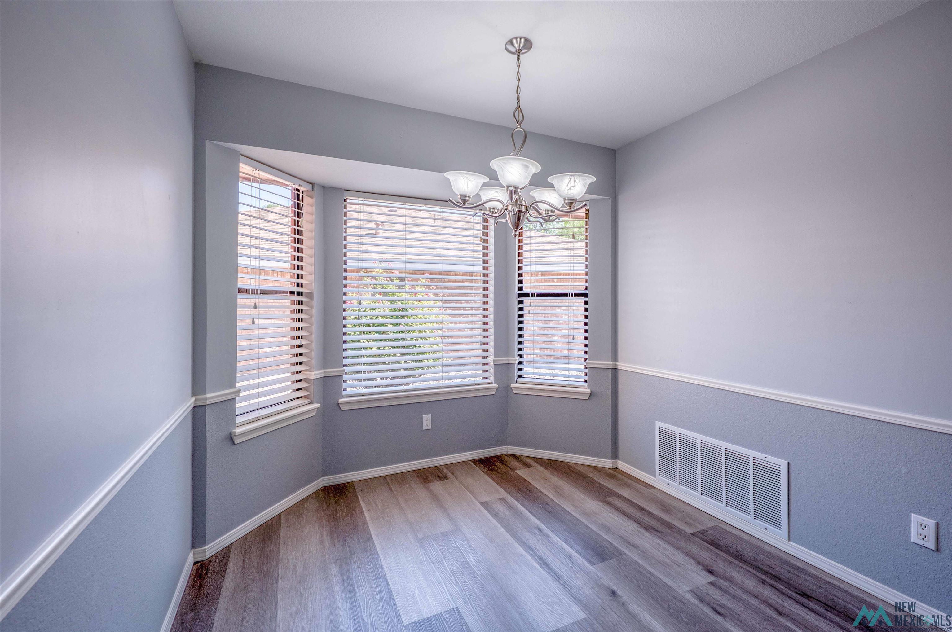 Roswell, New Mexico 88201, United States, 4 Bedrooms Bedrooms, ,2 BathroomsBathrooms,Residential,Active,192157