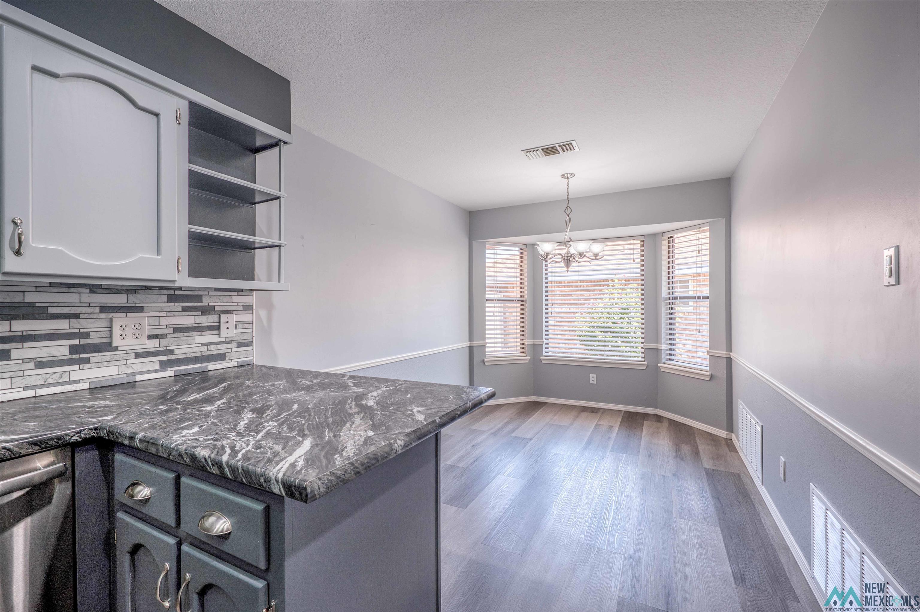 Roswell, New Mexico 88201, United States, 4 Bedrooms Bedrooms, ,2 BathroomsBathrooms,Residential,Active,192157