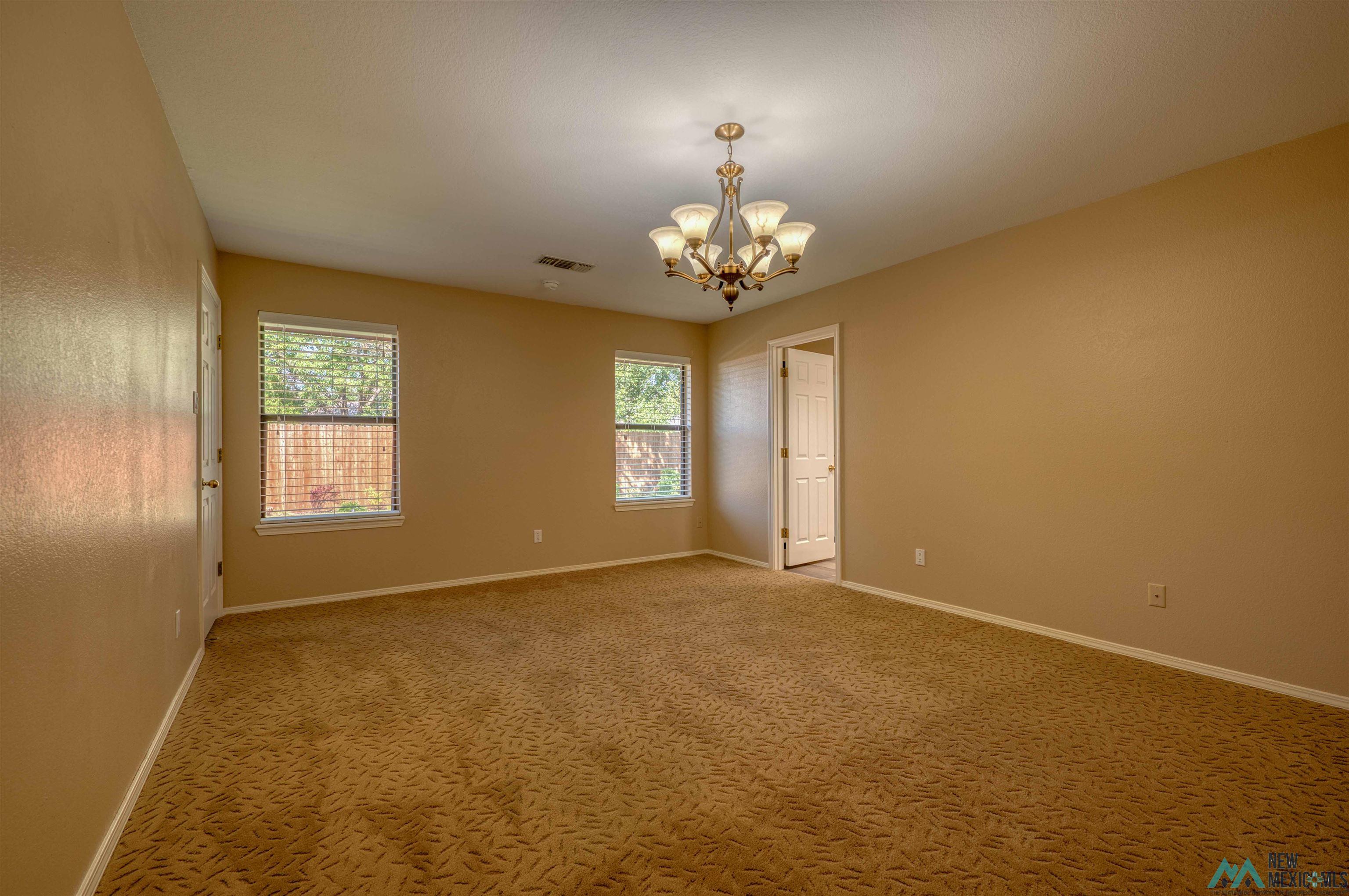 Roswell, New Mexico 88201, United States, 4 Bedrooms Bedrooms, ,2 BathroomsBathrooms,Residential,Active,192157