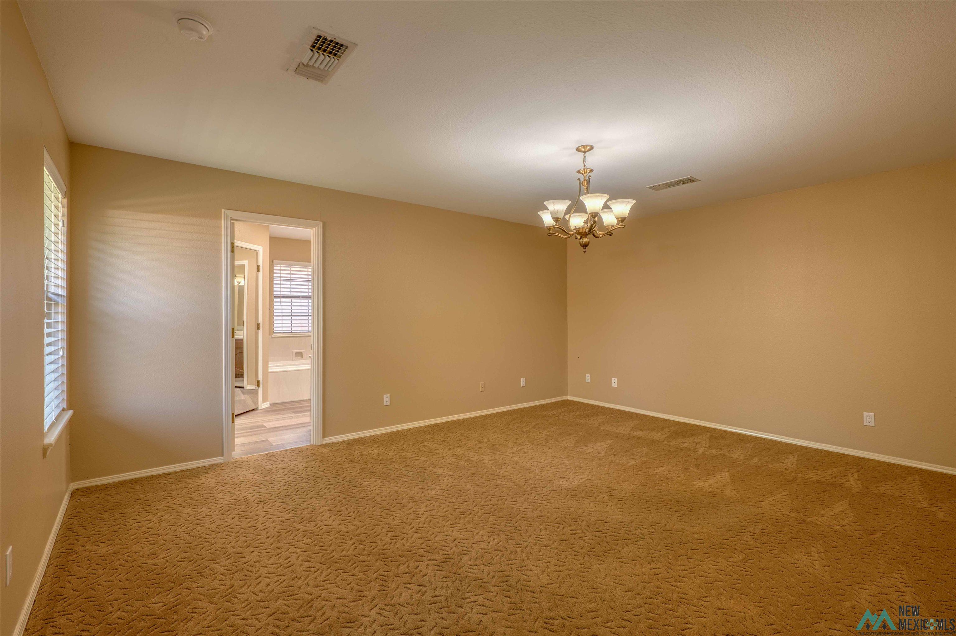 Roswell, New Mexico 88201, United States, 4 Bedrooms Bedrooms, ,2 BathroomsBathrooms,Residential,Active,192157