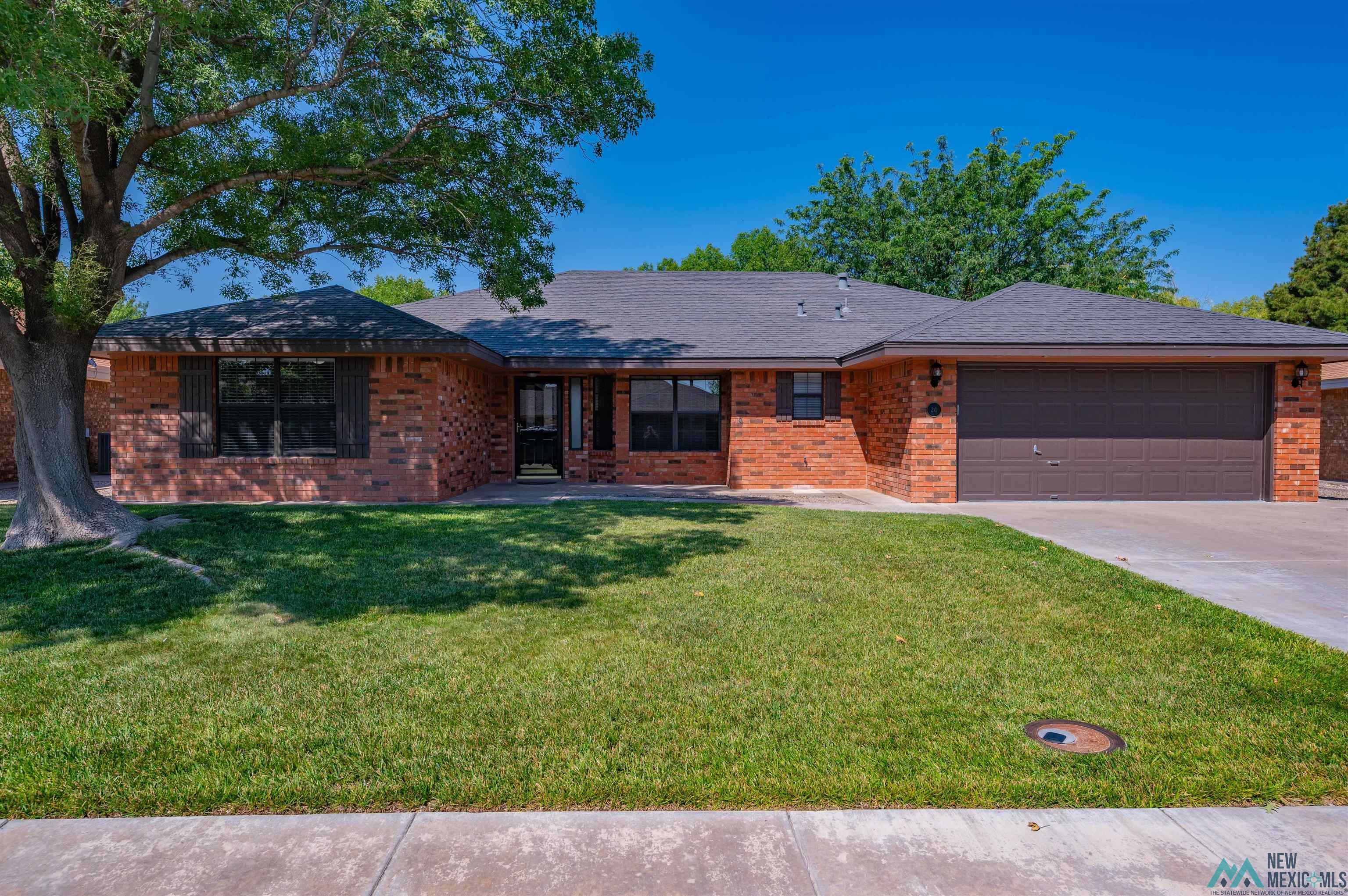 Roswell, New Mexico 88201, United States, 4 Bedrooms Bedrooms, ,2 BathroomsBathrooms,Residential,Active,192157