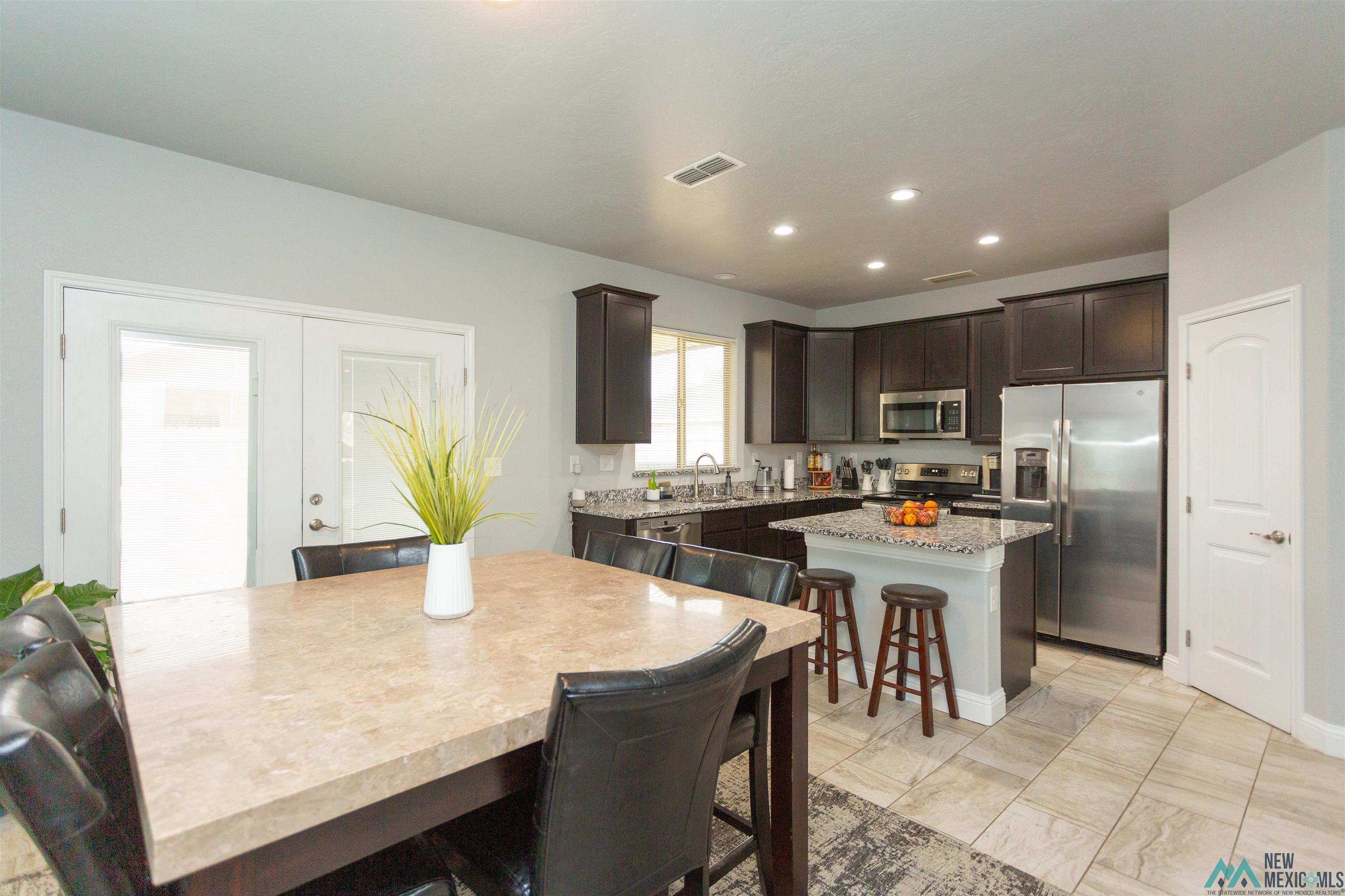 38 Ironwood Place, Roswell, Texas image 12