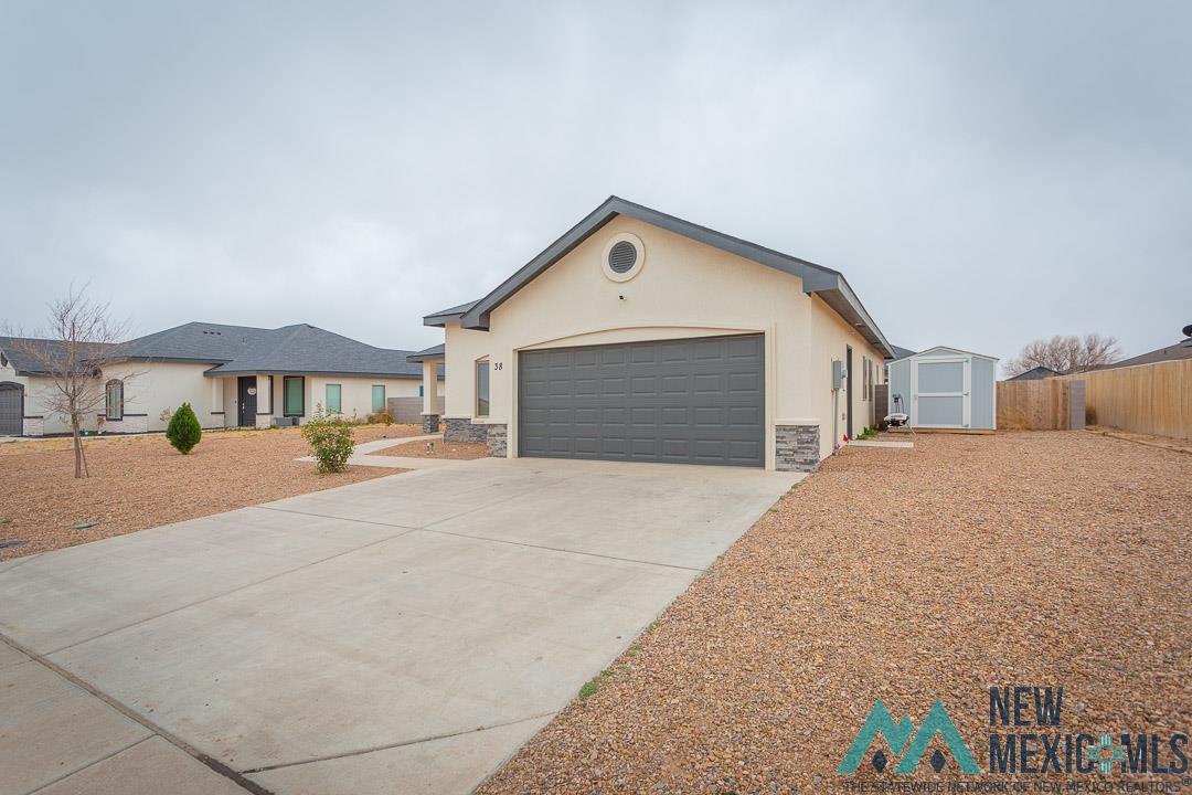 38 Ironwood Place, Roswell, Texas image 3