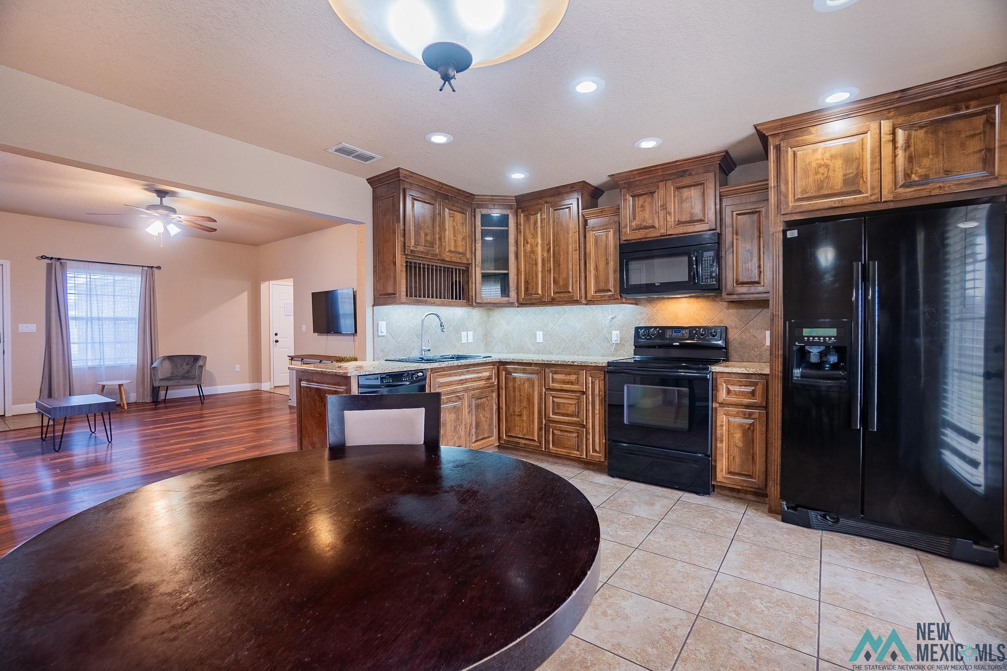 313 Carmel Drive, Clovis, Texas image 13