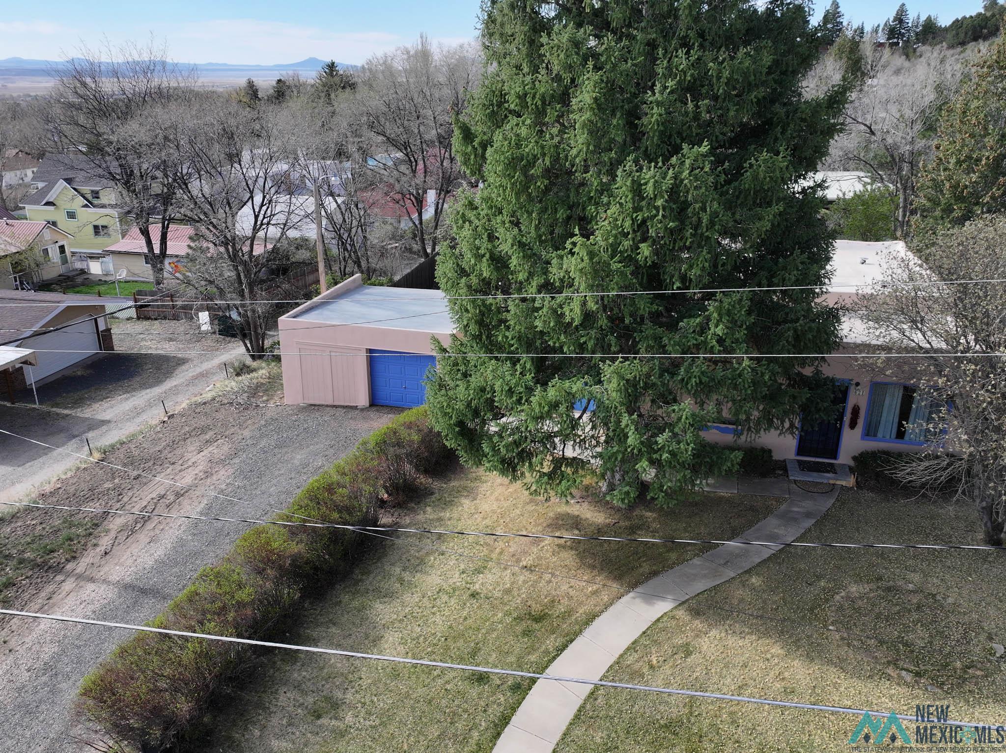 621 Apache Avenue, Raton, Texas image 32