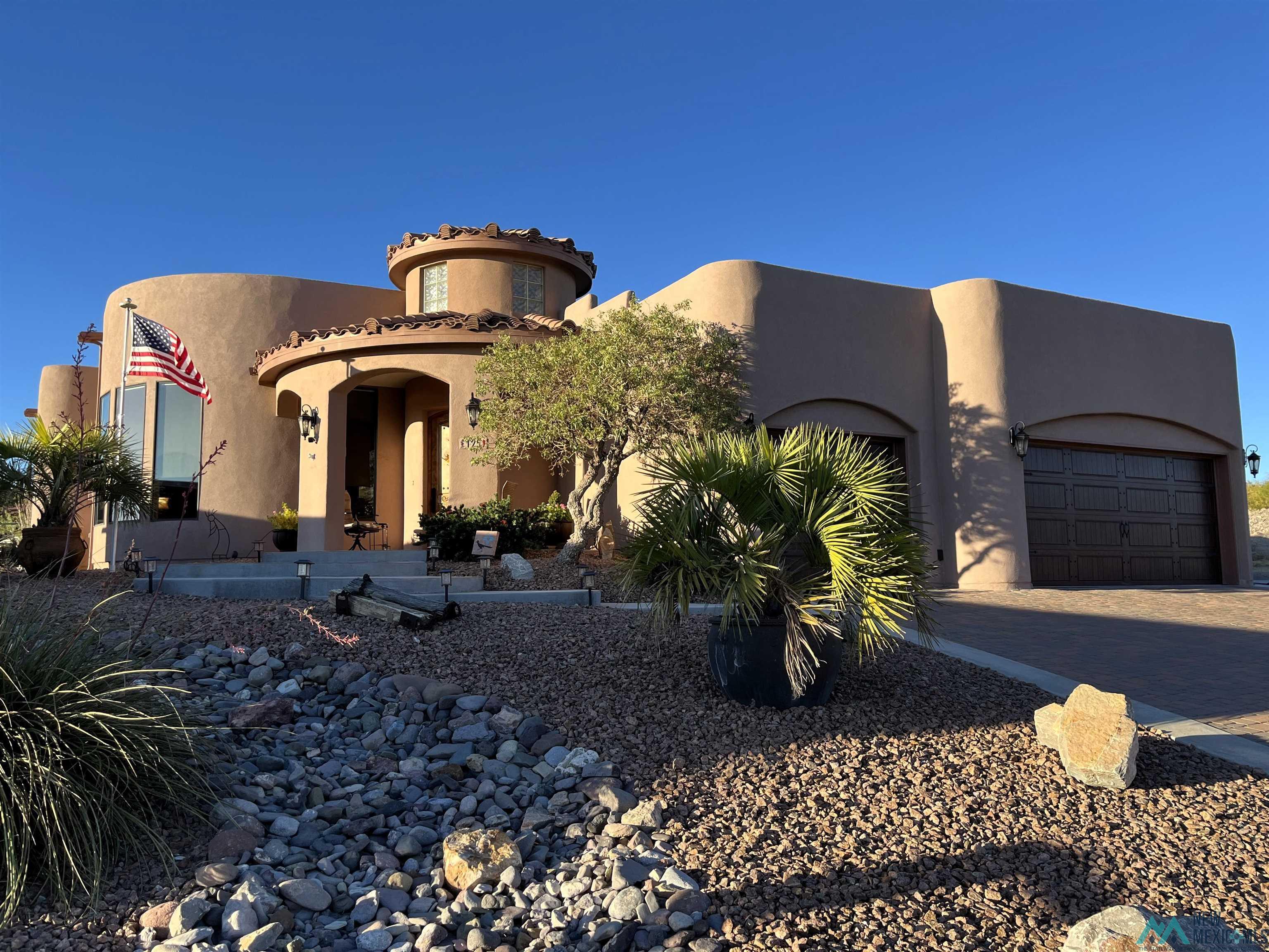 125 N Mesa Grande Drive, Elephant Butte, Texas image 1