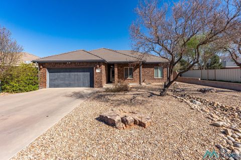 Homes For Sale - 200 Mariposa Drive<br/> Clovis, NM 88101
